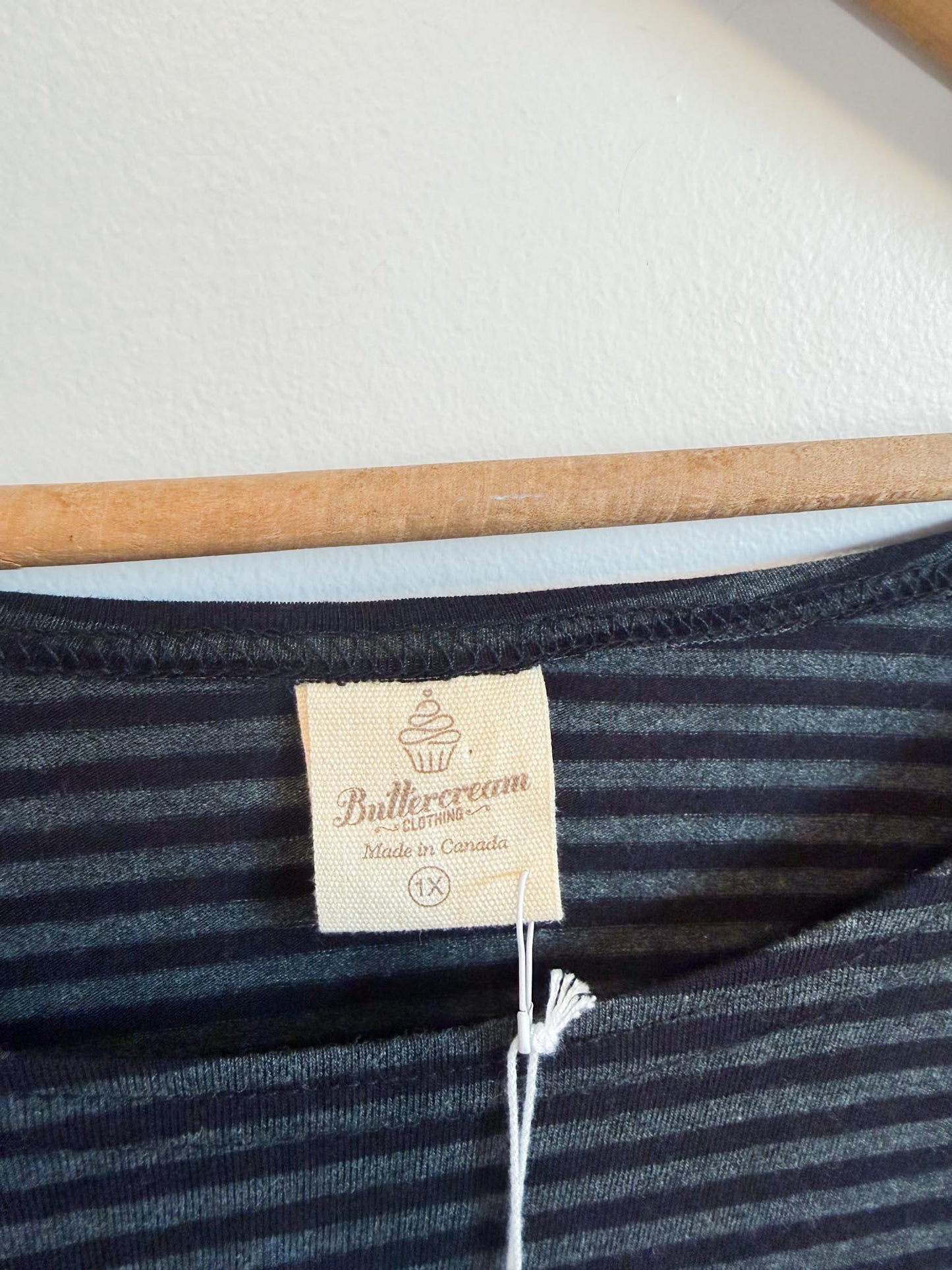 Buttercream Canadian Sustainable Striped Long Sleeve T-Shirt in Black/Grey NWT (Size 1X)