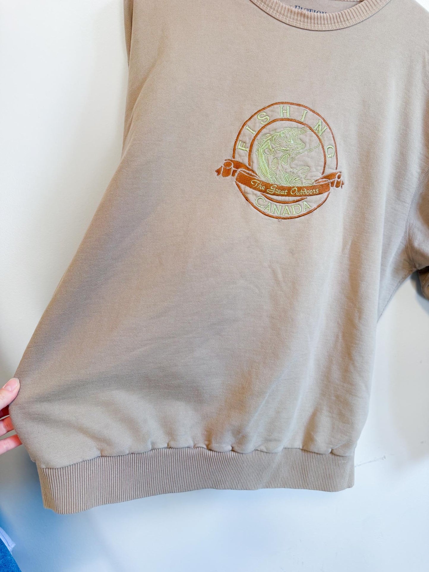 Vintage Great Outdoors Canada Fishing Crewneck SOLD AS IS  (Size L)