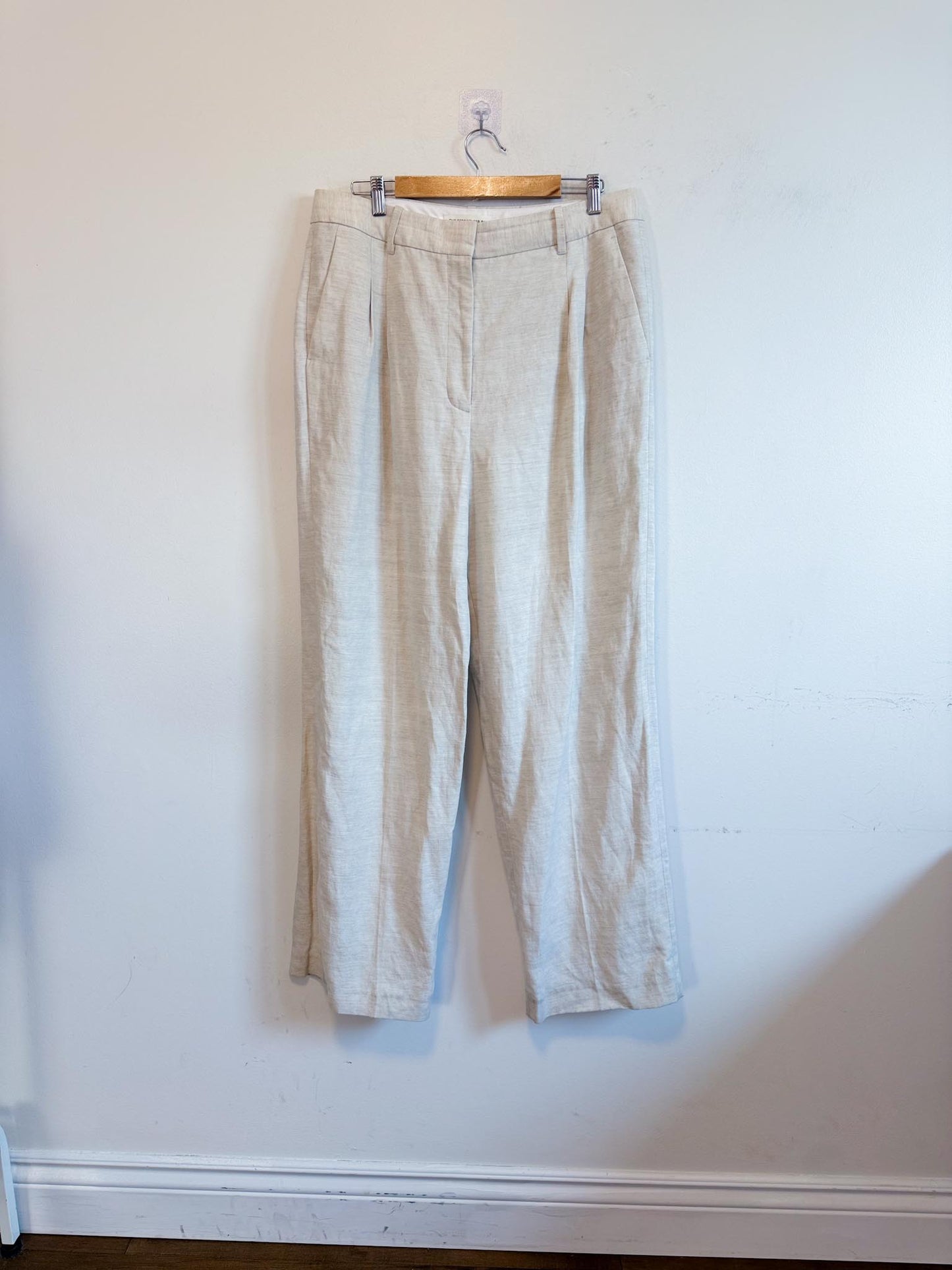 Aritzia Wilfred "The Effortless Pant in Linen Oatmeal" (Size 14)