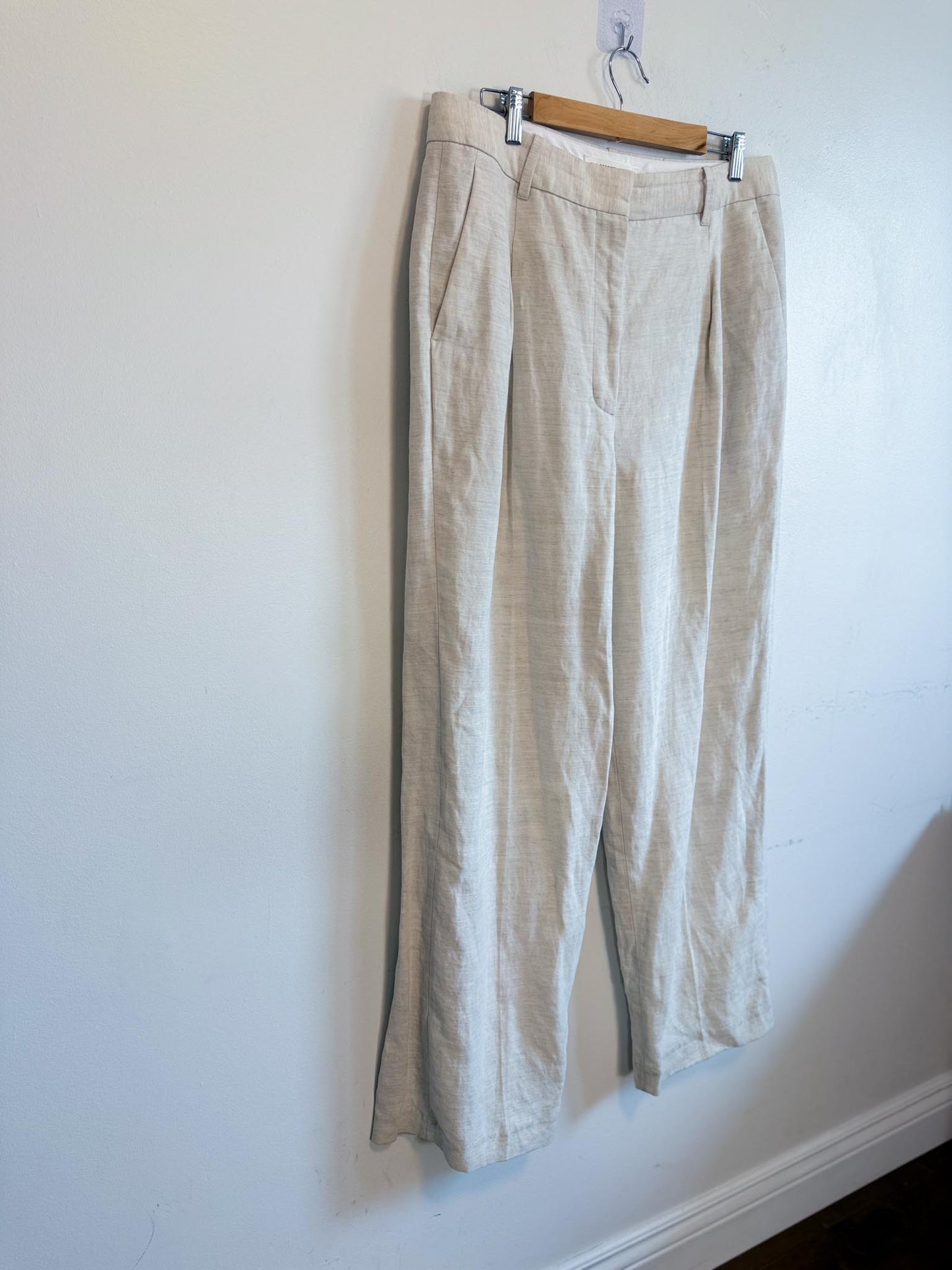Aritzia Wilfred "The Effortless Pant in Linen Oatmeal" (Size 14)