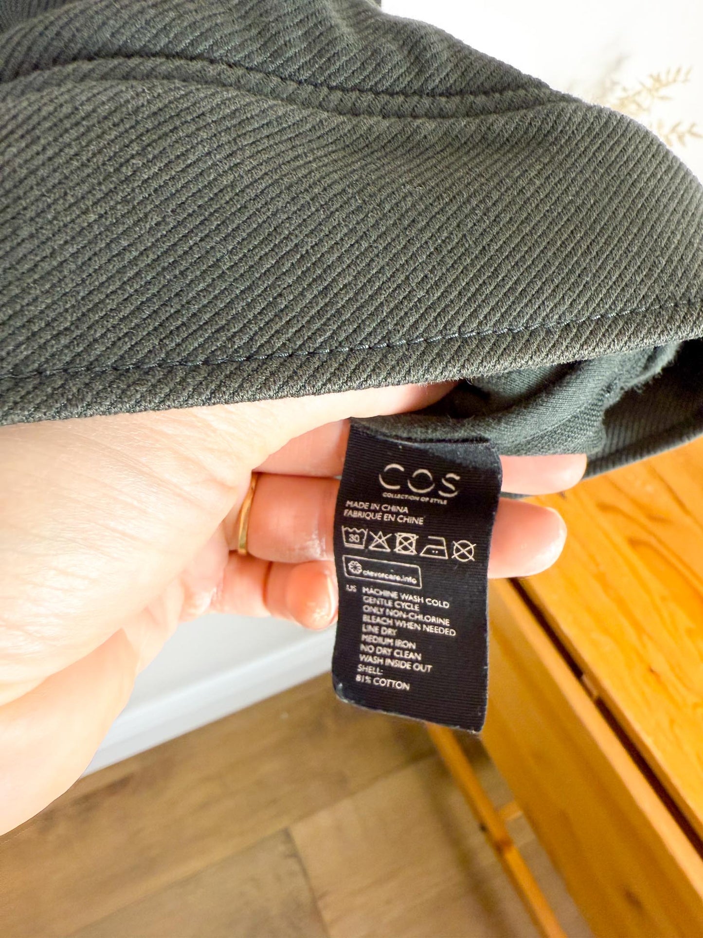 COS Shacket in Dark Green SOLD AS IS  (Size M)