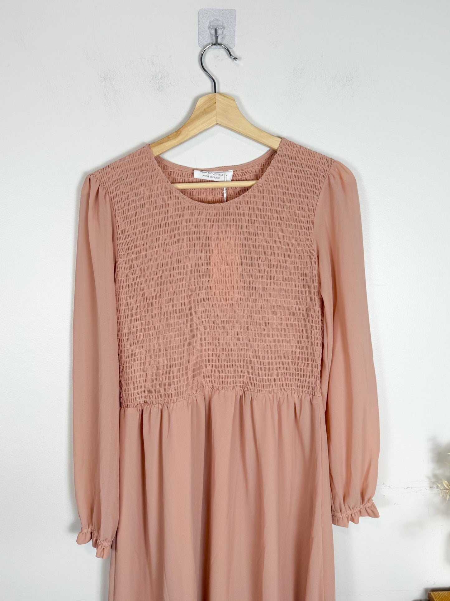 Mad About Style x Jilly Box "The Grace Midi Dress in Dusty Rose" NWT (Size M)