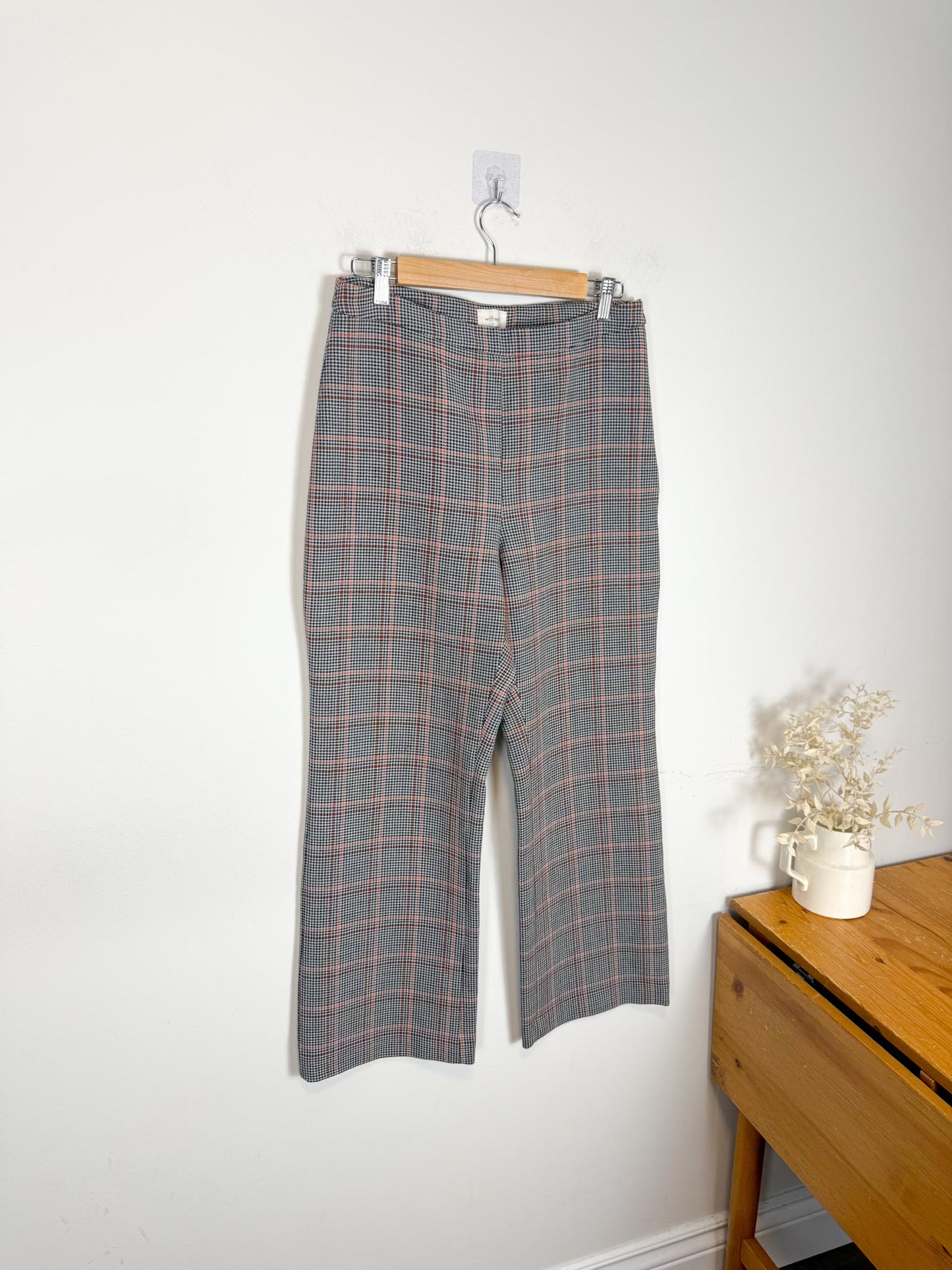 Wilfred High Waist Plaid Trousers in Black/Rust/Salmon (Size 8/10)