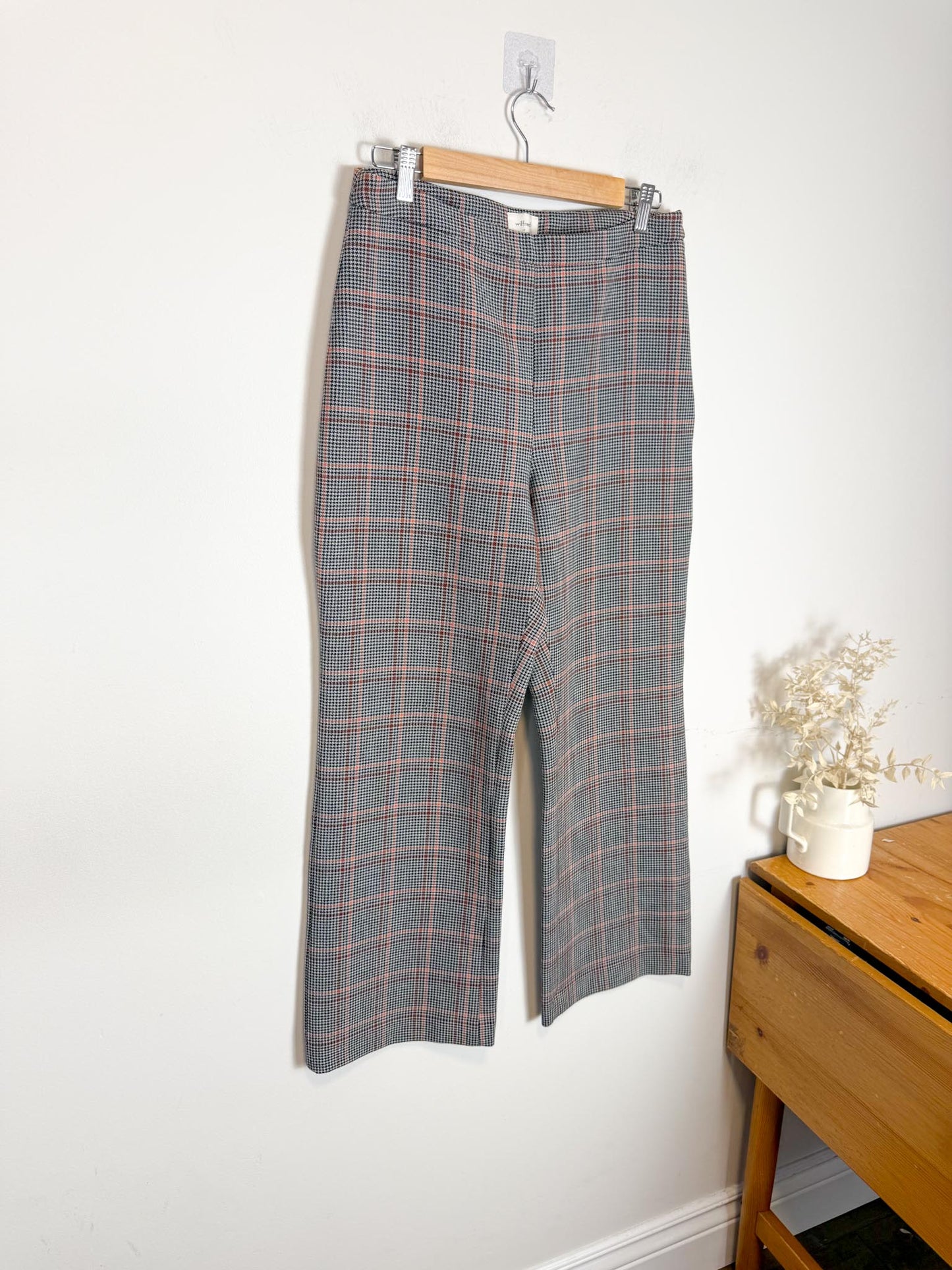 Wilfred High Waist Plaid Trousers in Black/Rust/Salmon (Size 8/10)