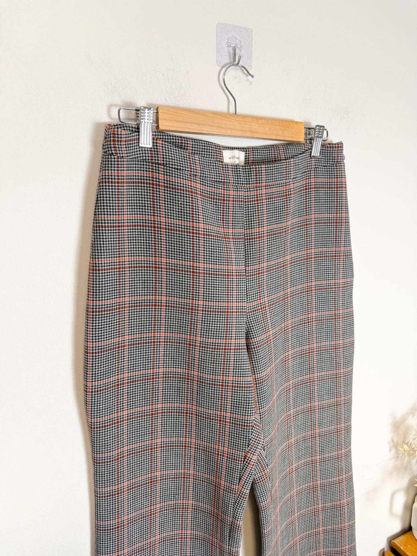 Wilfred High Waist Plaid Trousers in Black/Rust/Salmon (Size 8/10)
