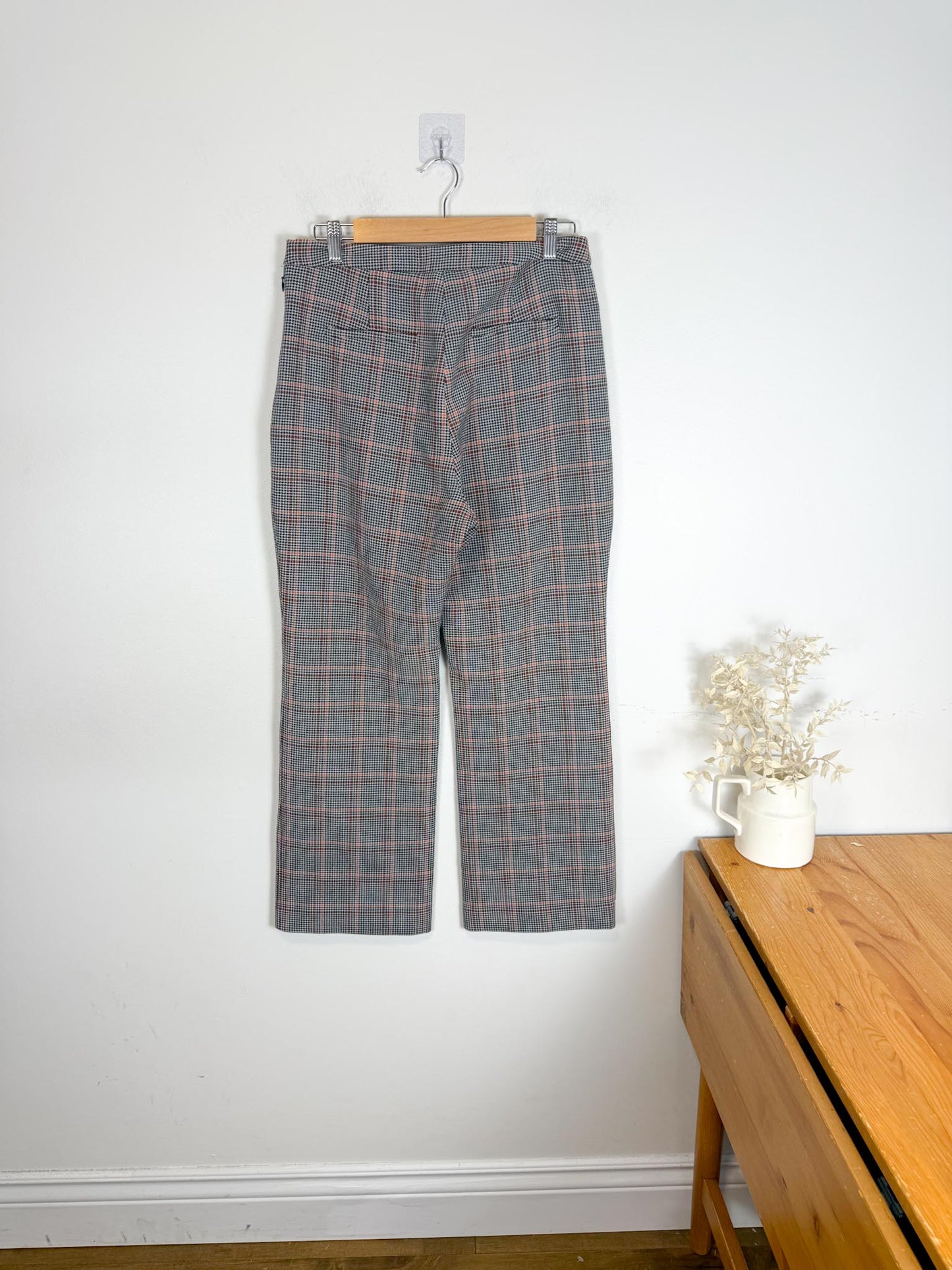 Wilfred High Waist Plaid Trousers in Black/Rust/Salmon (Size 8/10)
