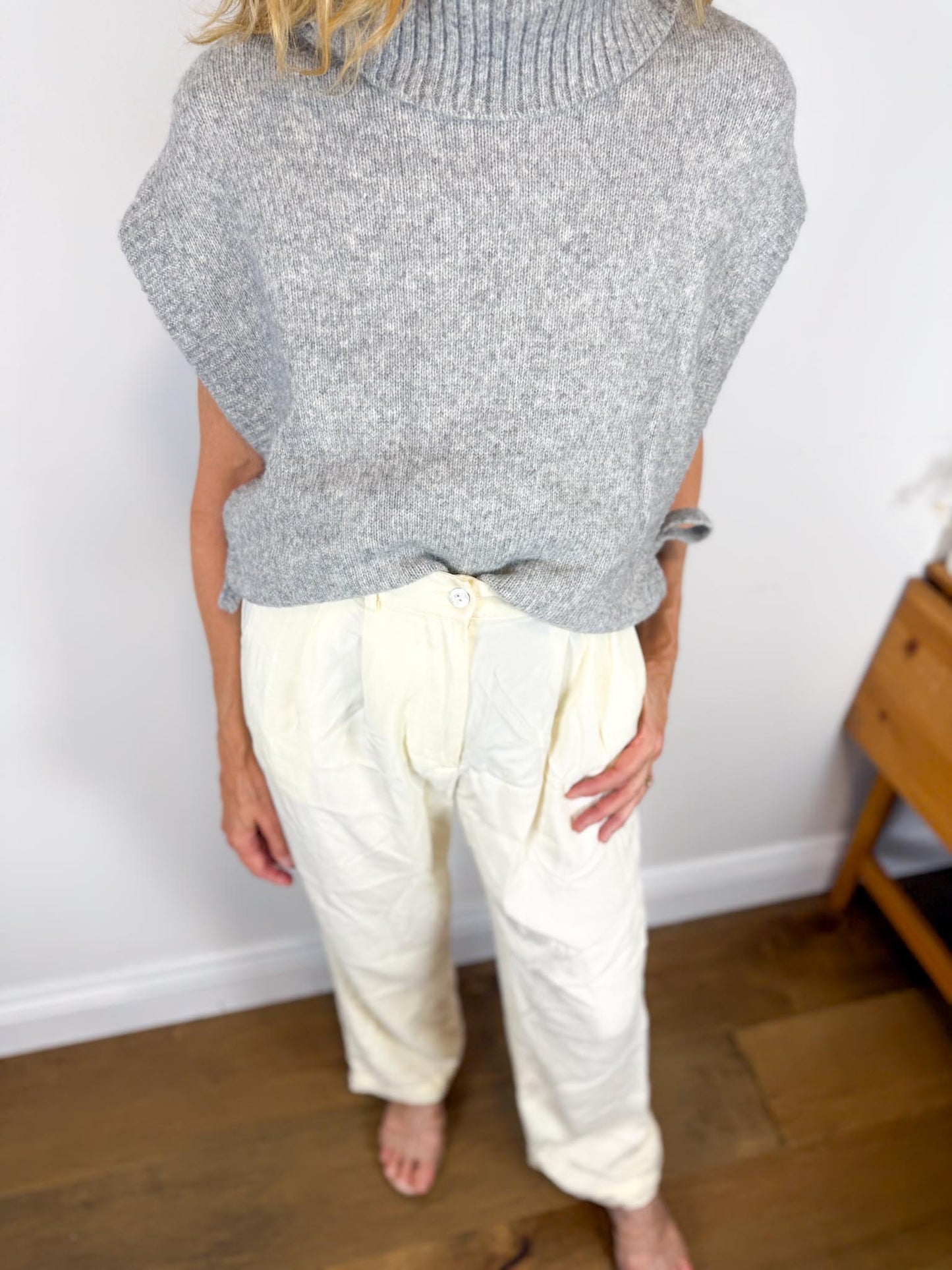 DONNI Slow Fashion "Donni Twill Pleated Pant - Crème" (Size XS/S)