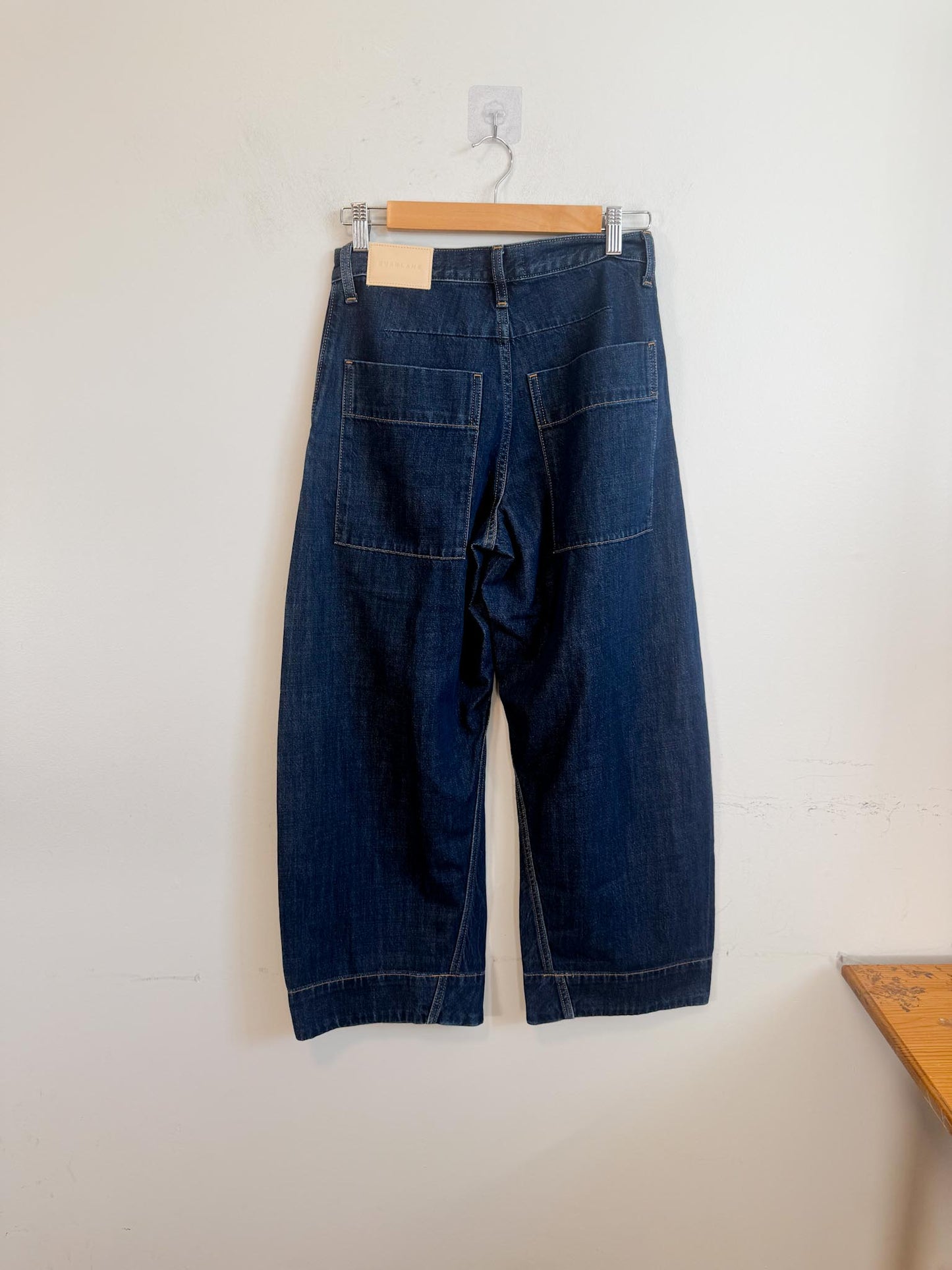 Everlane "The Summer Barrel Jean in Dark Wash" NWT (Size 25)
