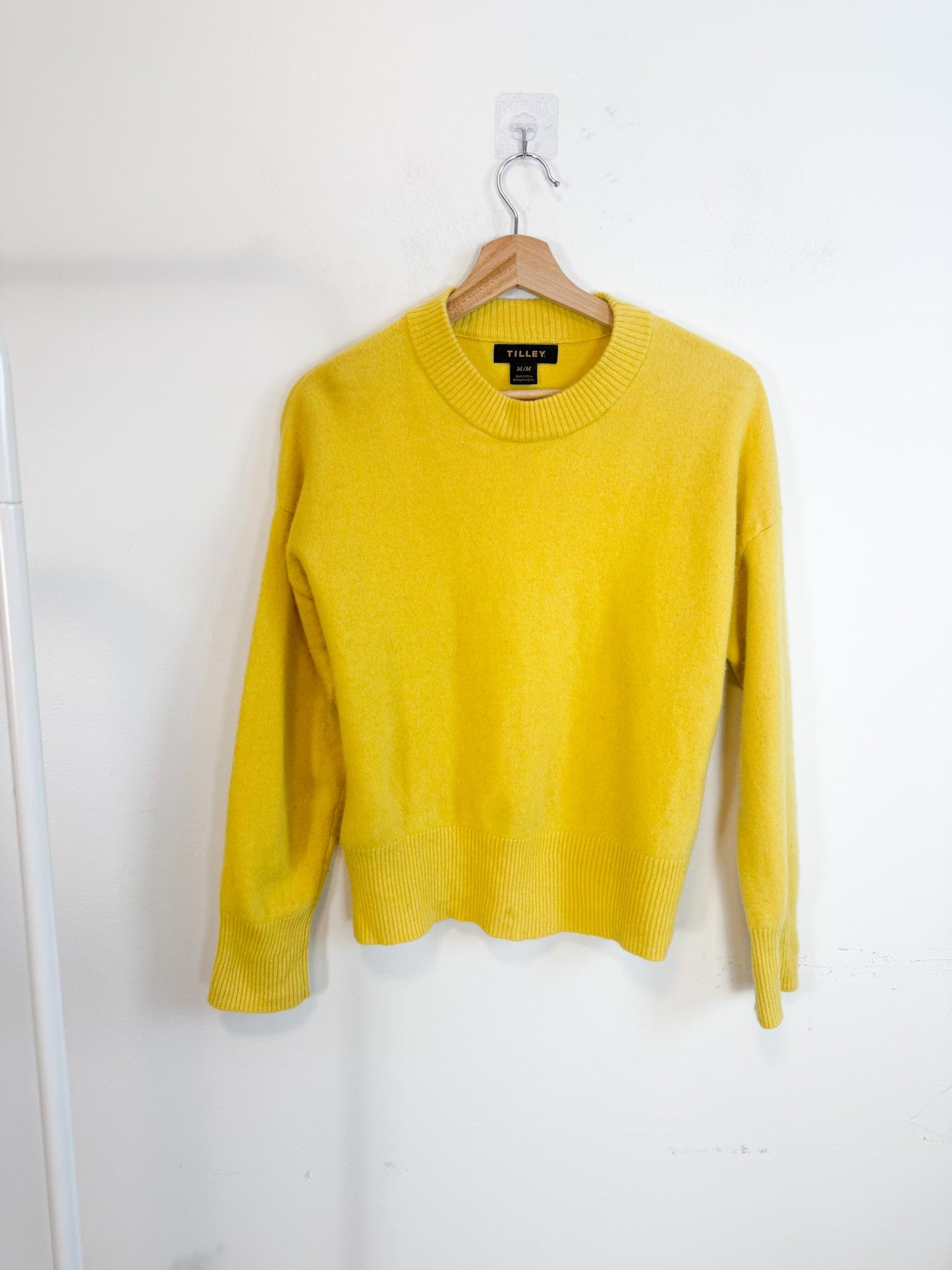 TILLEY Merino Wool & Cashmere Sweater in Yellow (Size M)