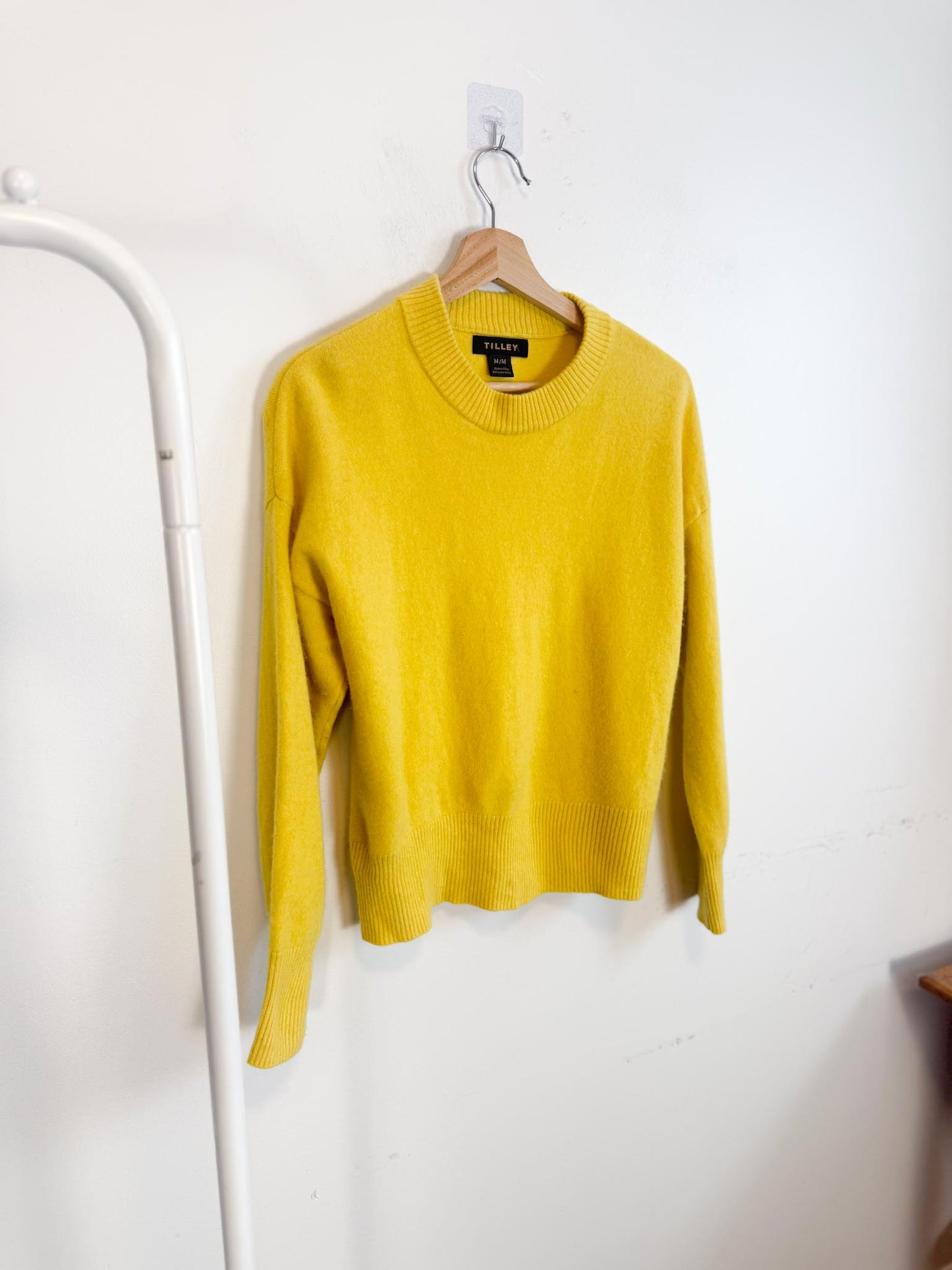 TILLEY Merino Wool & Cashmere Sweater in Yellow (Size M)