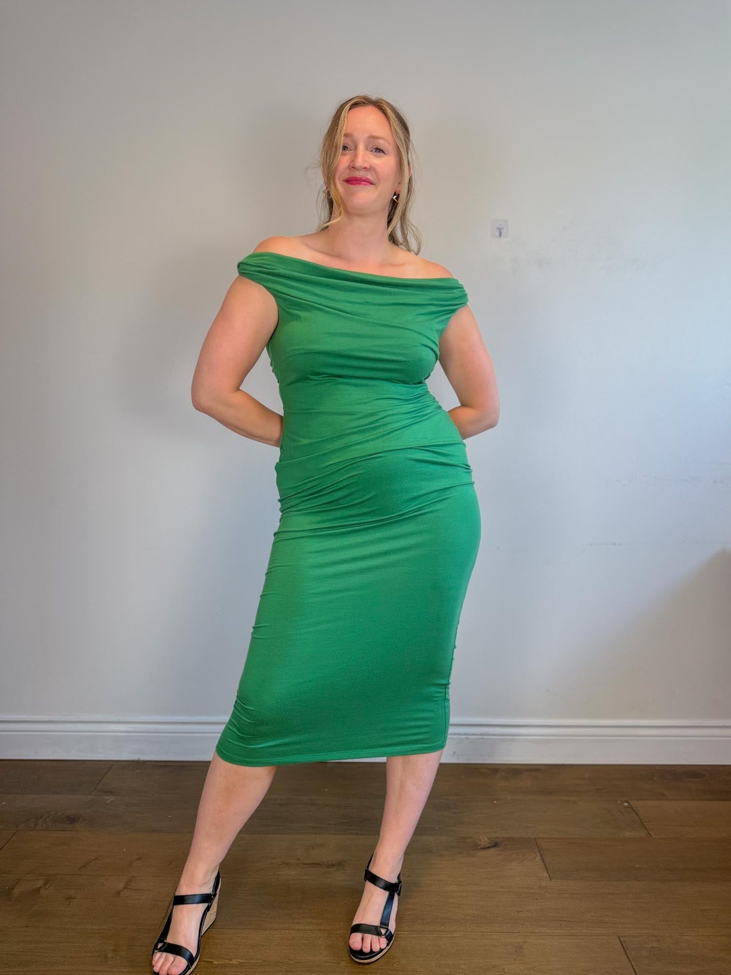 Reformation "Jamen Knit Dress in Kelly Green" (Size L)