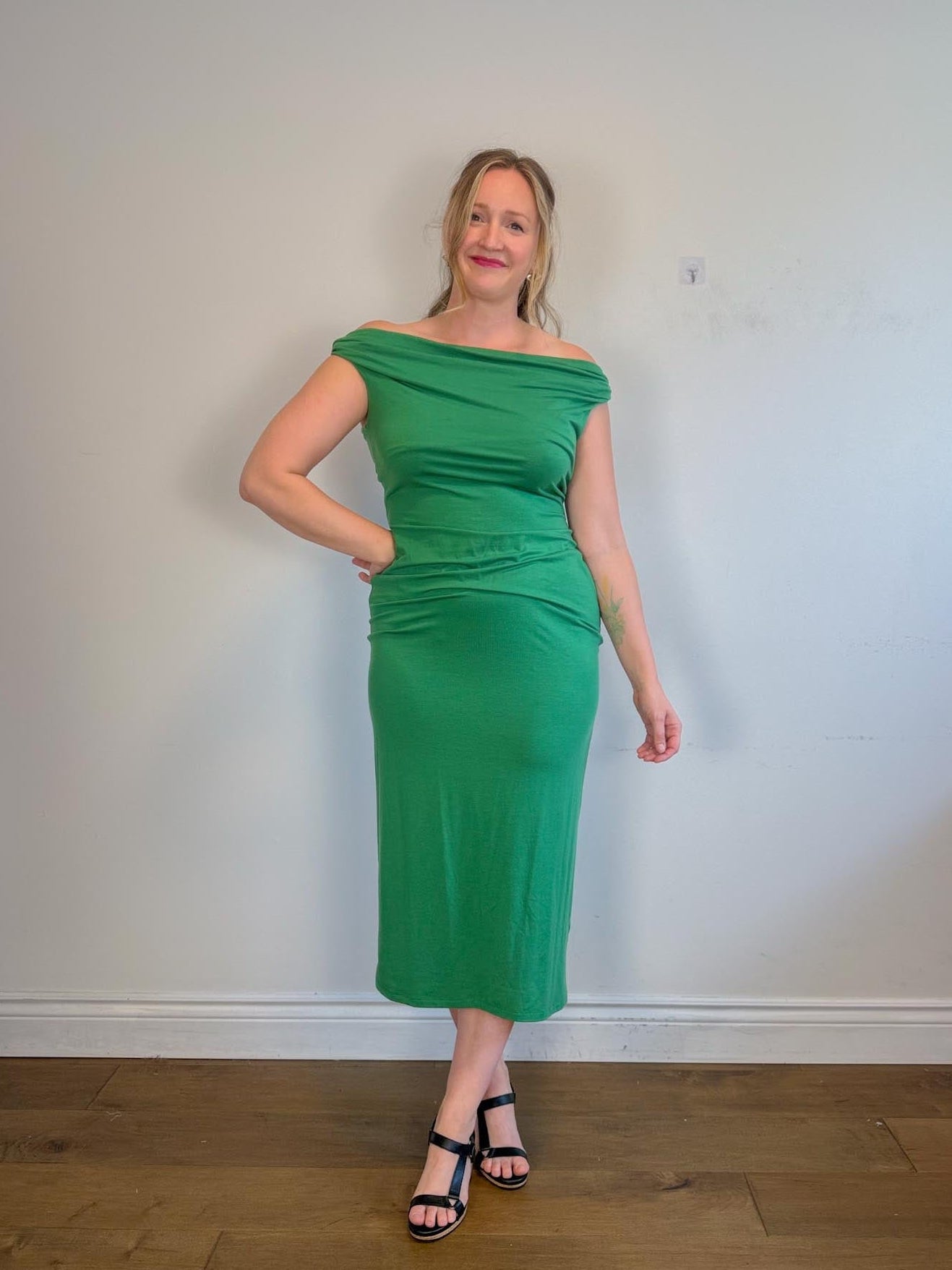 Reformation "Jamen Knit Dress in Kelly Green" (Size L)