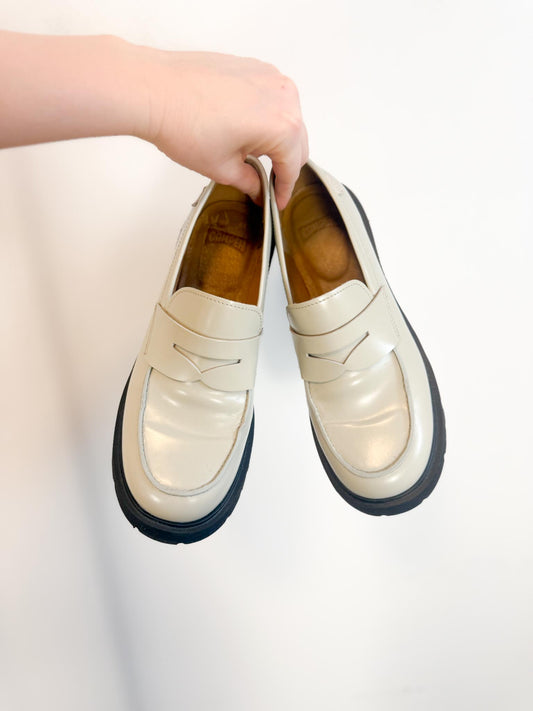 CAMPER "Milah White Leather Loafers" (Size 40/9)