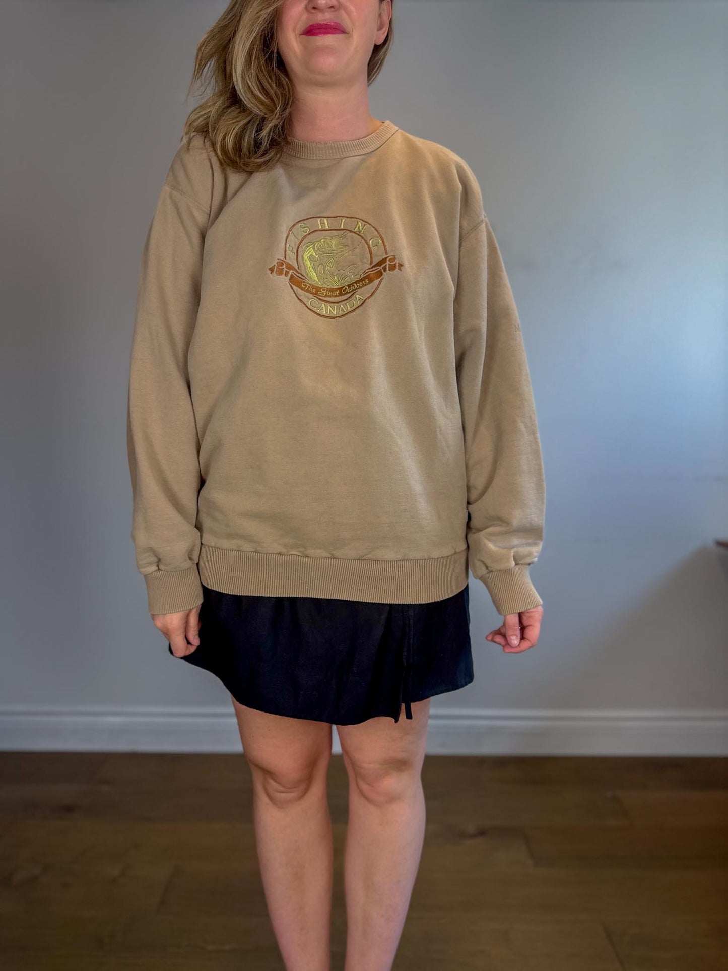 Vintage Great Outdoors Canada Fishing Crewneck SOLD AS IS  (Size L)
