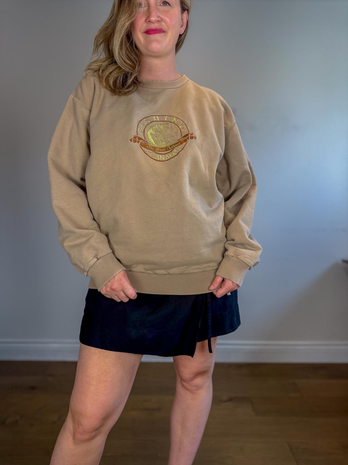 Vintage Great Outdoors Canada Fishing Crewneck SOLD AS IS  (Size L)