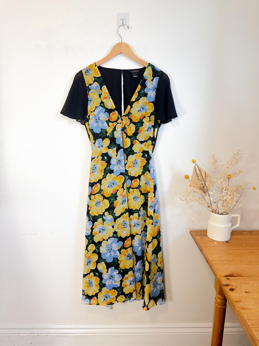 Club Monaco "Flutter Sleeve Dress in Floral" (Size M)