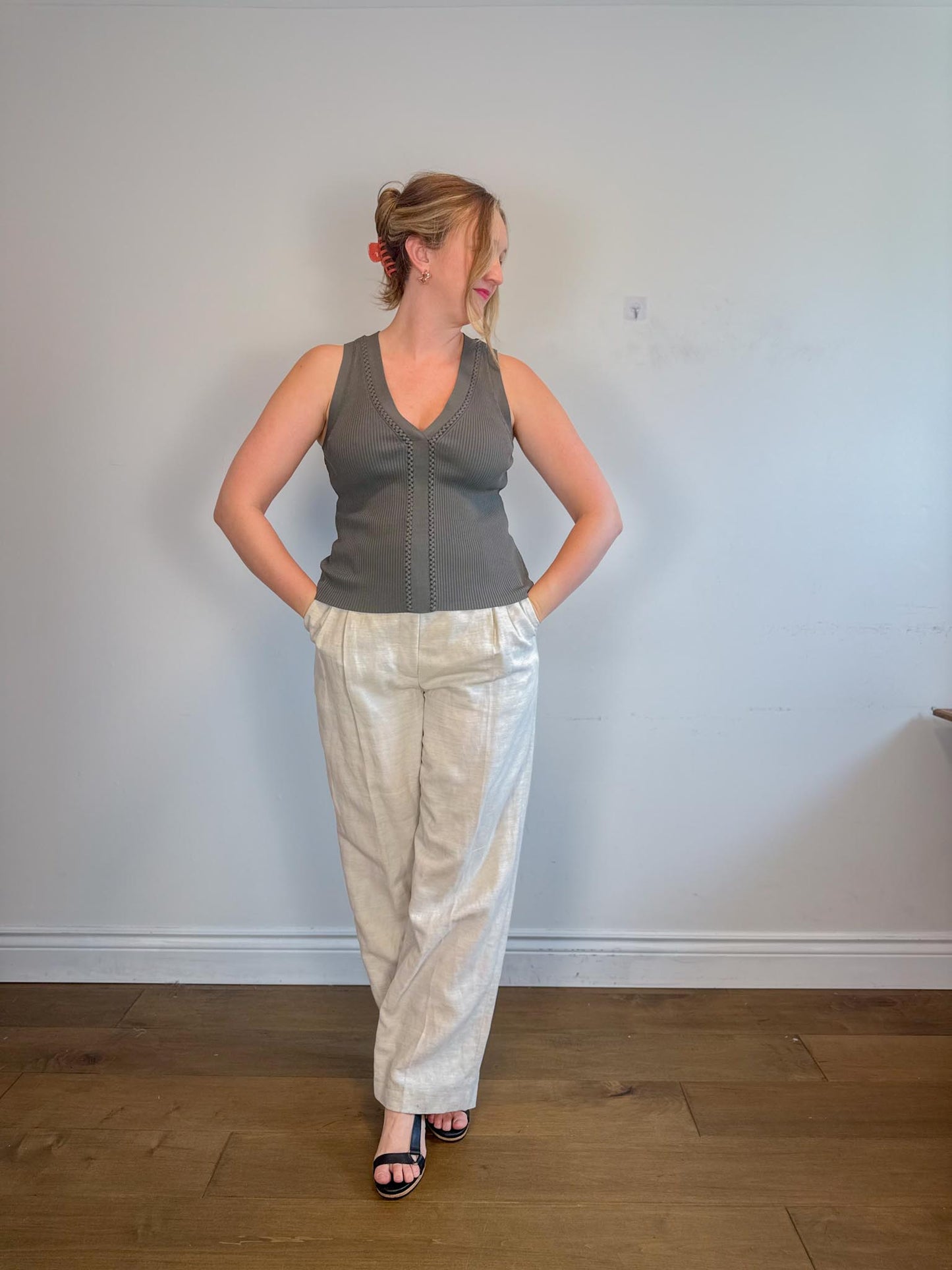 Aritzia Wilfred "The Effortless Pant in Linen Oatmeal" (Size 14)