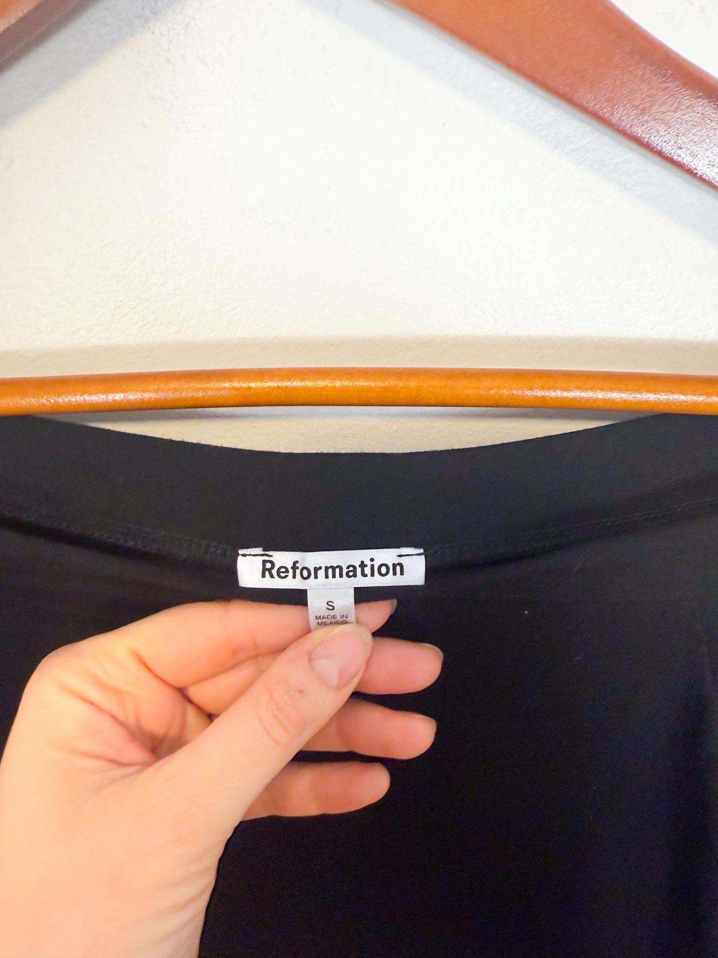 Reformation Off the Shoulder Cropped Long Sleeve Top in Black (Size S)