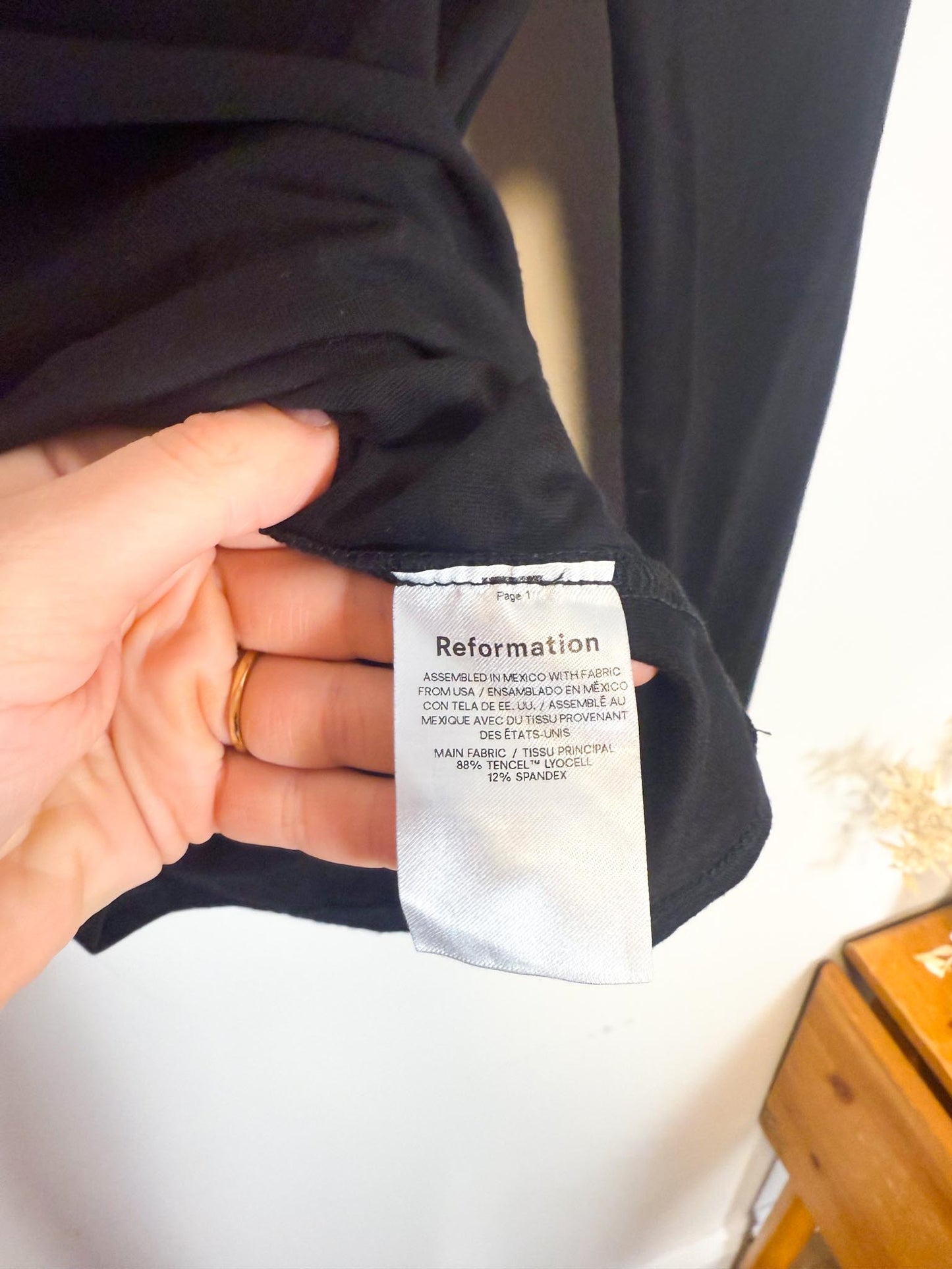 Reformation Off the Shoulder Cropped Long Sleeve Top in Black (Size S)