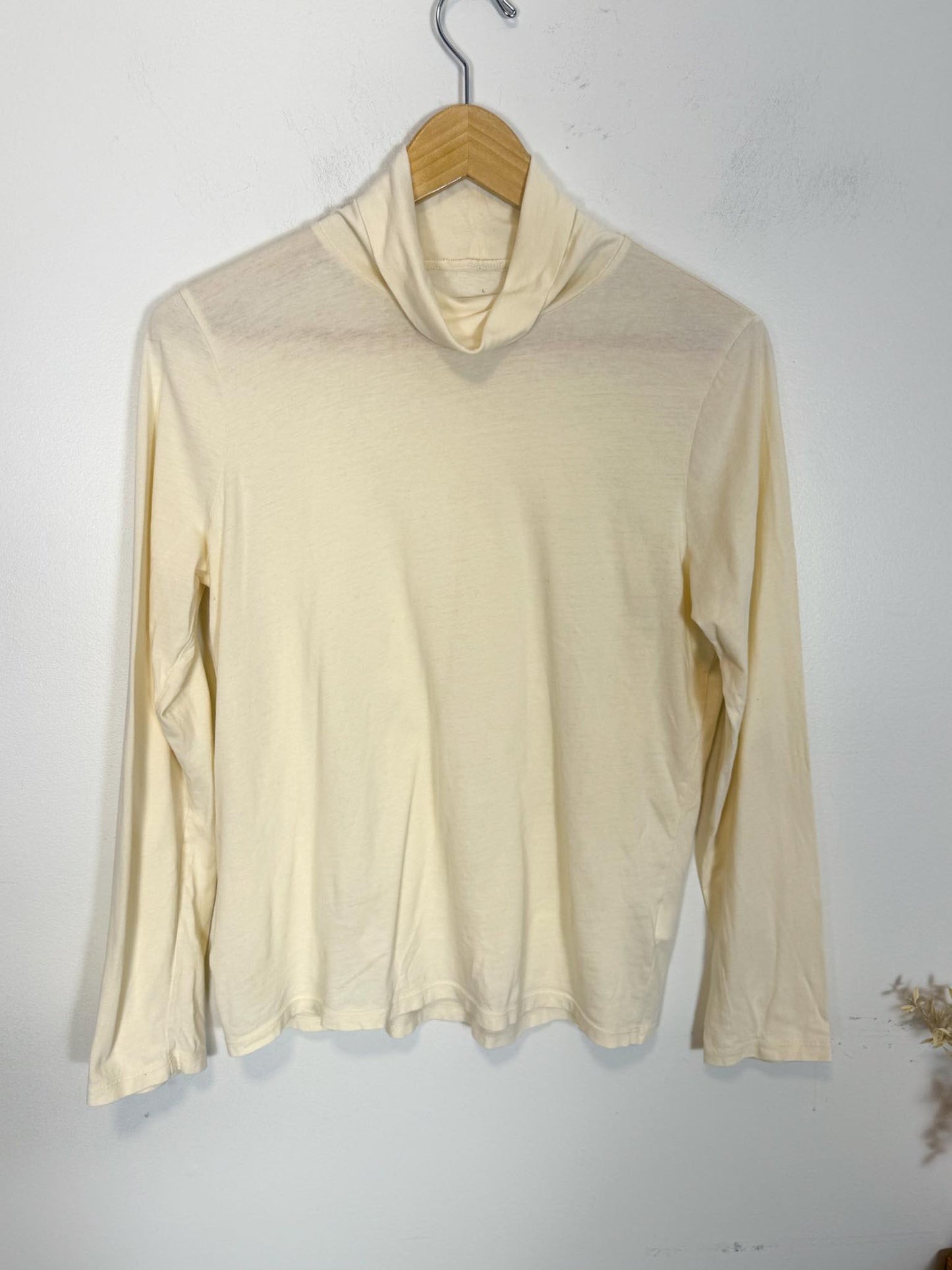 Everlane "The Air Turtleneck in Cream" (Size L)