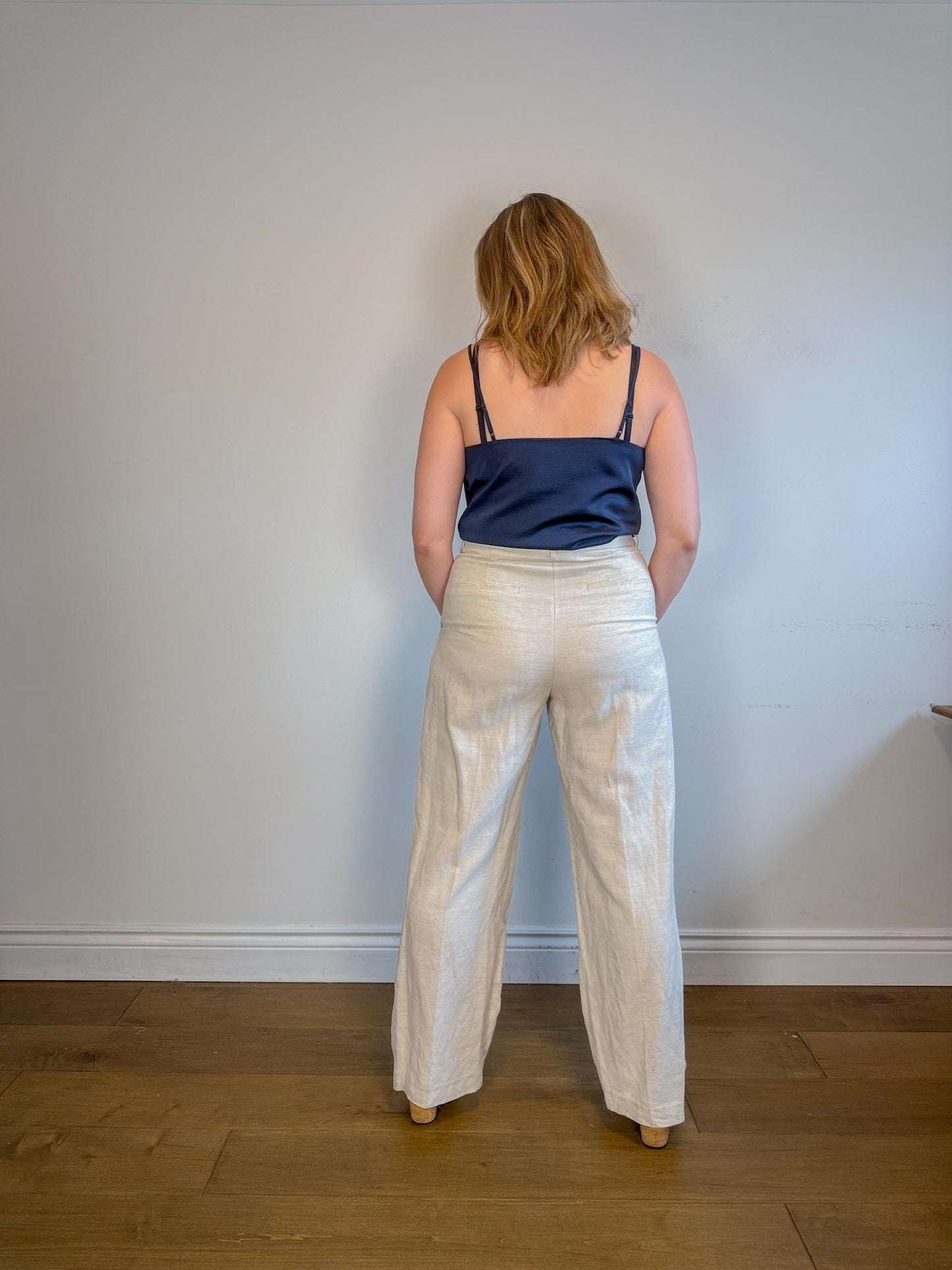 Aritzia Wilfred "The Effortless Pant in Linen Oatmeal" (Size 14)