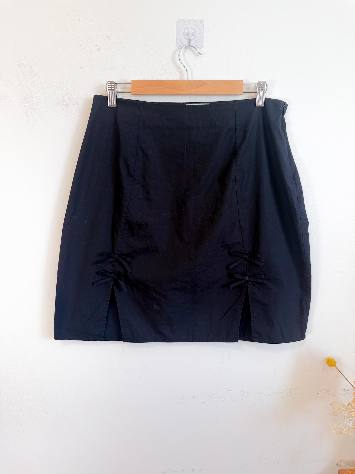 Black Mini Skirt with Bowties (Size XL)