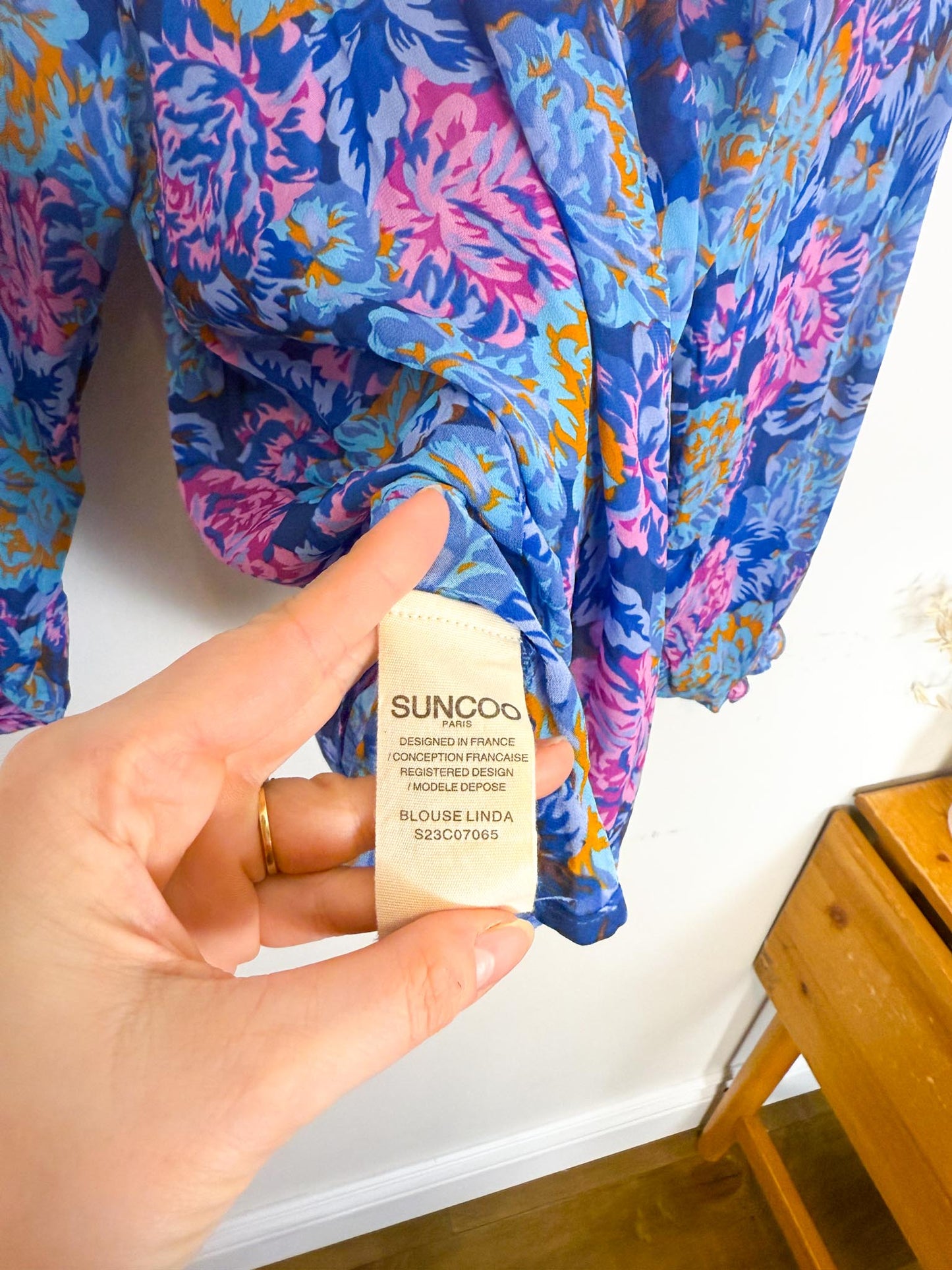 SUNCOO Paris "Linda Floral Printed Blouse in Blue" (Size S/M)