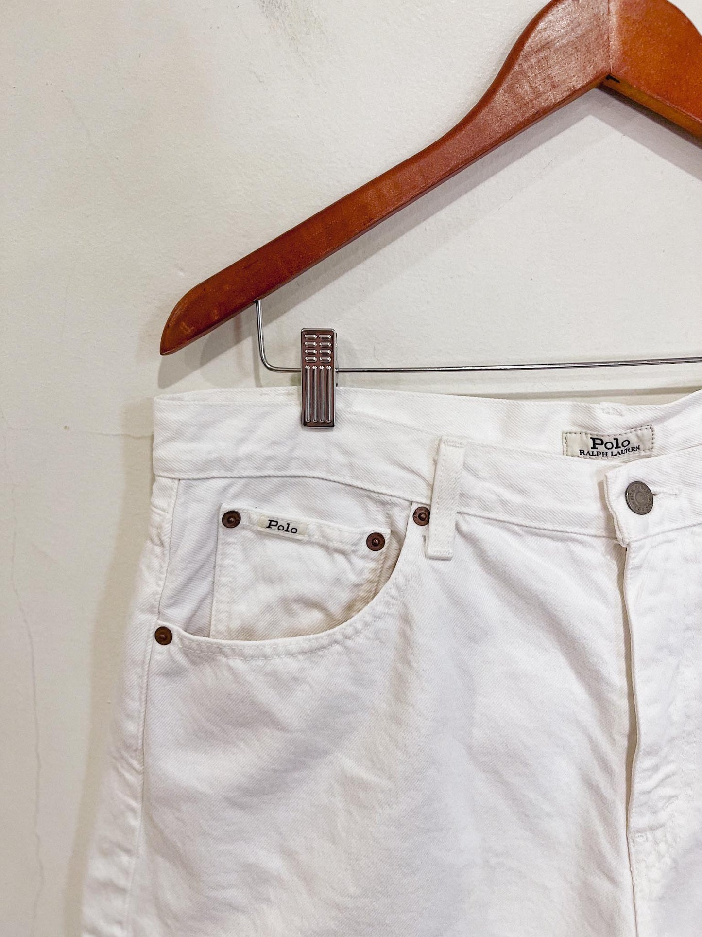 Polo Ralph Lauren "Crosby Relaxed Short" in White Denim (Size 32)