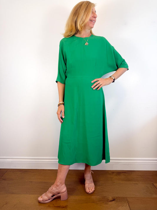 Judith & Charles Canadian  Designer Midi Dress in Kelly Green (Size M)