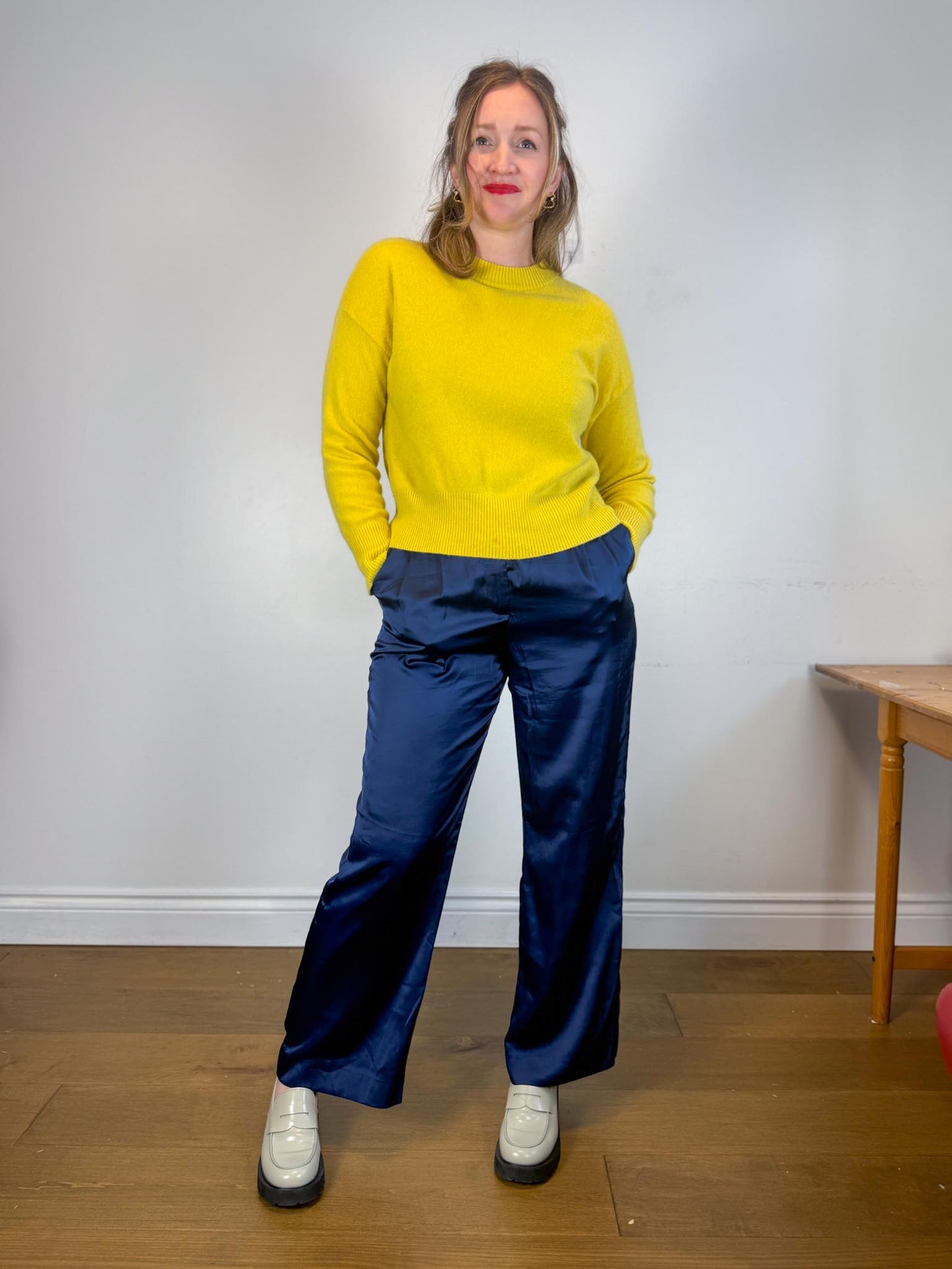 TILLEY Merino Wool & Cashmere Sweater in Yellow (Size M)