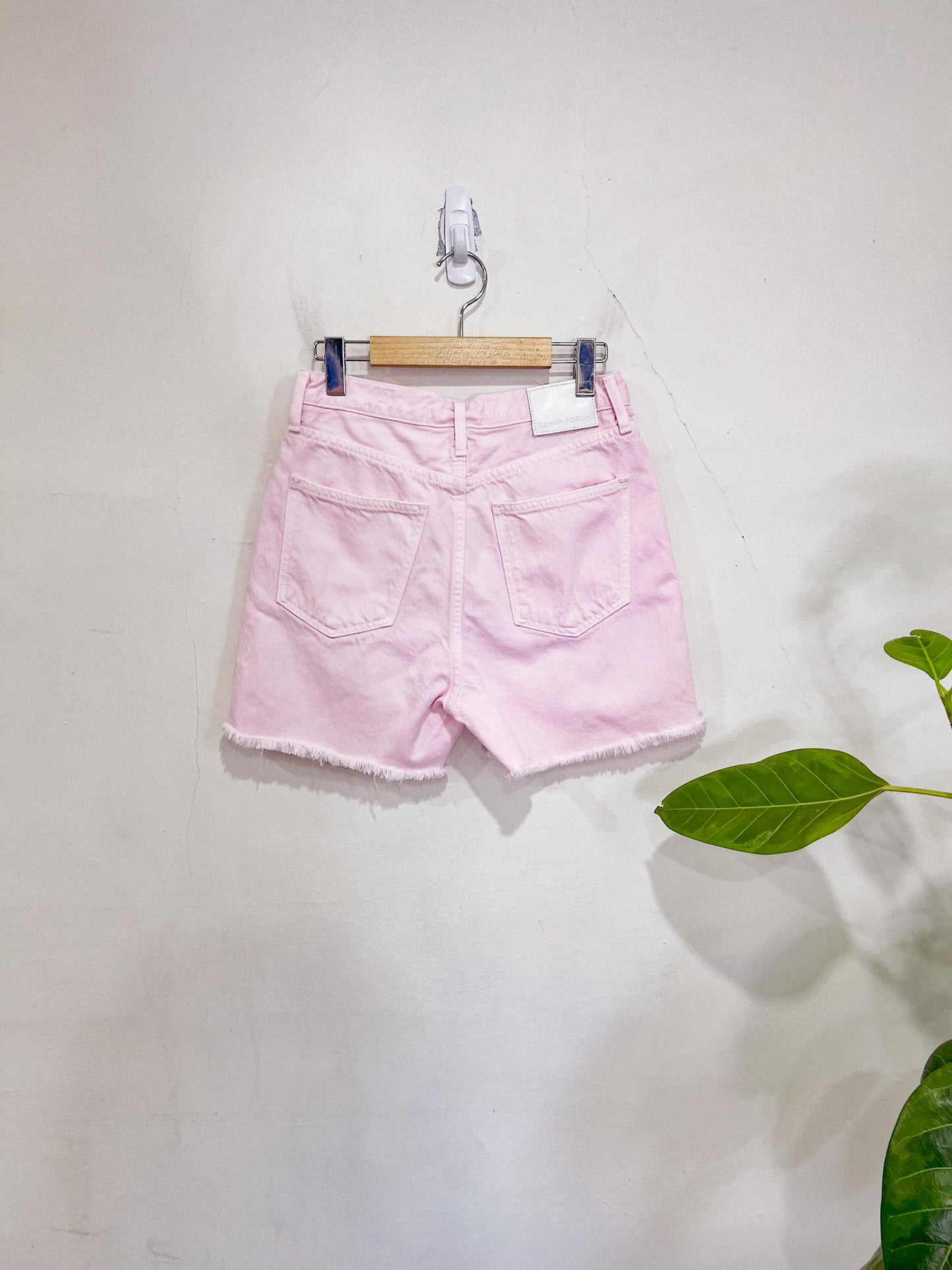 Denim Forum "The Yoko Mid Thigh Short" in Pale Pink (Size 27)