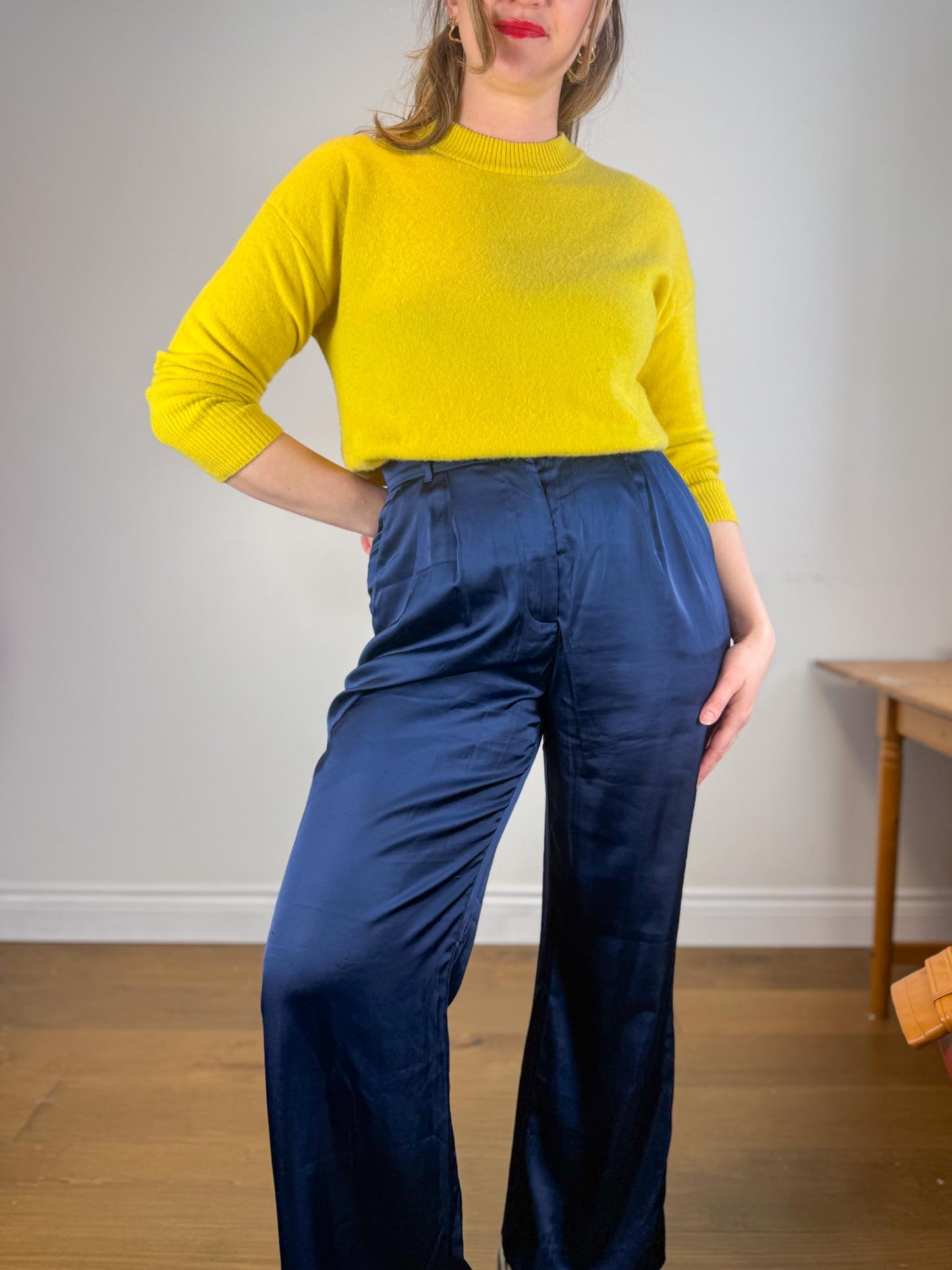 TILLEY Merino Wool & Cashmere Sweater in Yellow (Size M)