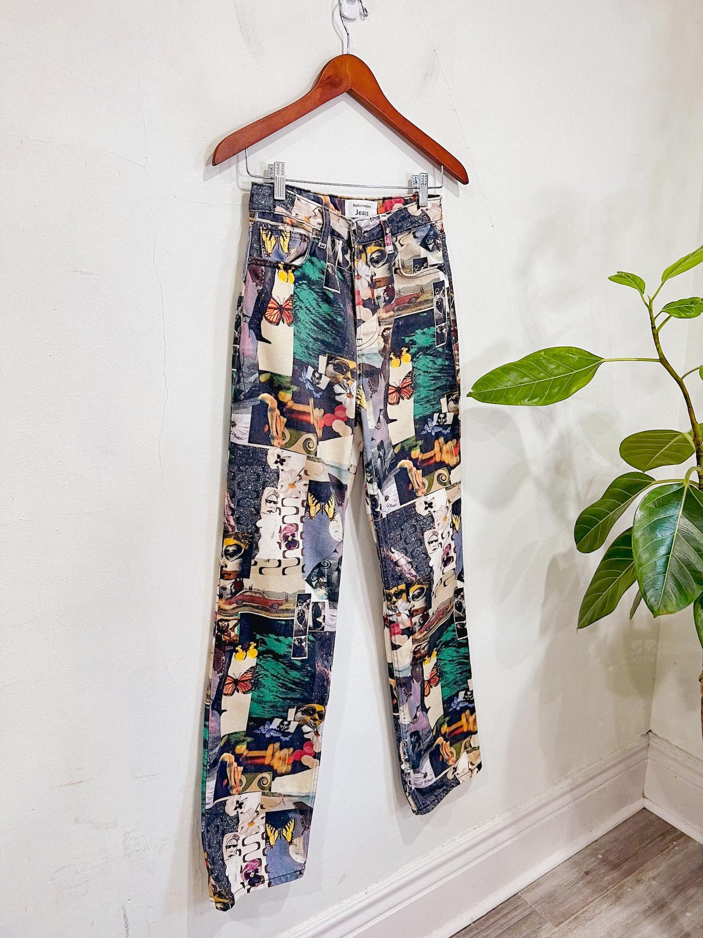 Reformation "Cynthia High Rise Straight Long Jeans" in Abstract Print (Size 27)