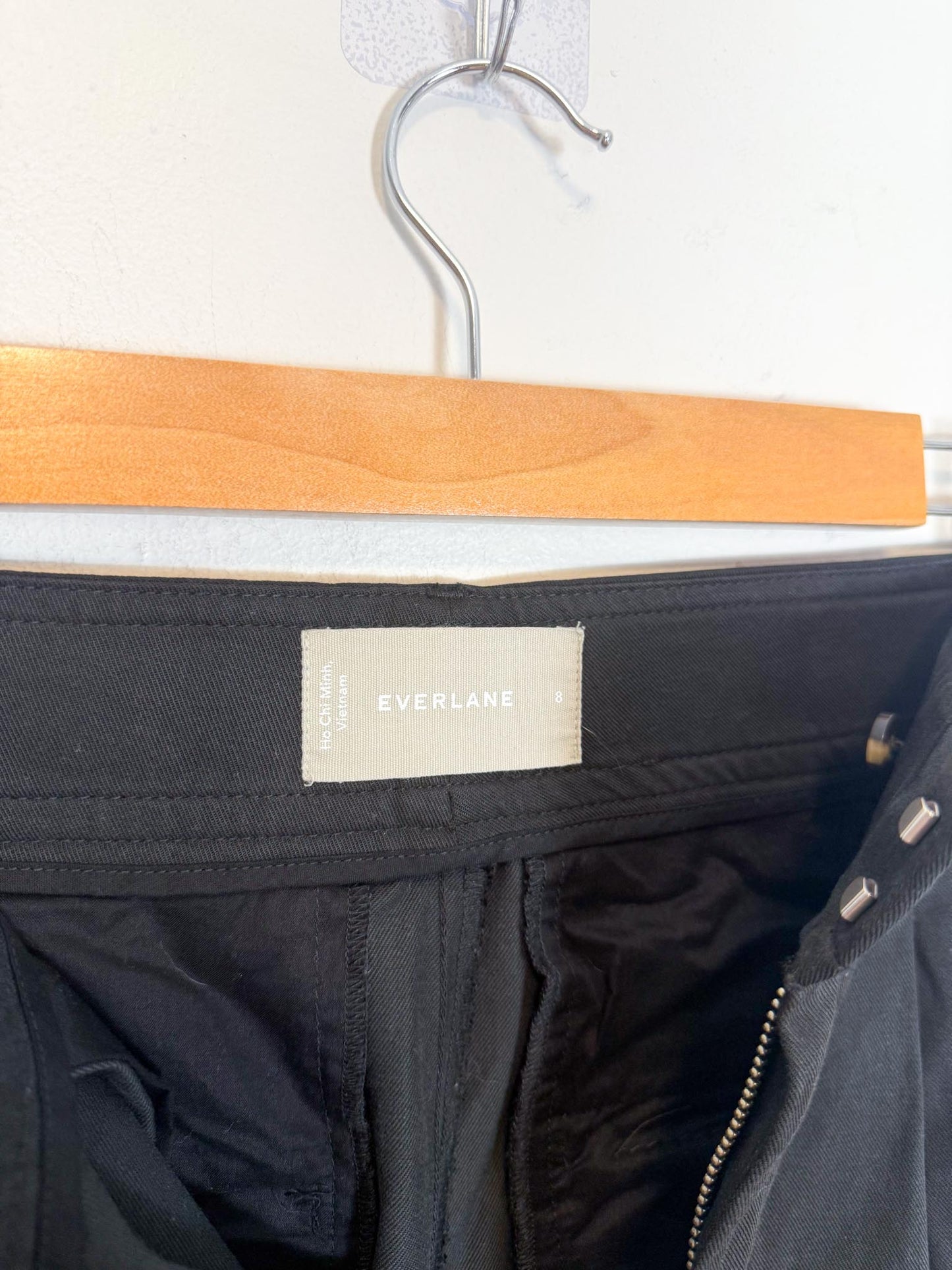 Everlane "The Draper Tapered Pants in Black" (Size 8)
