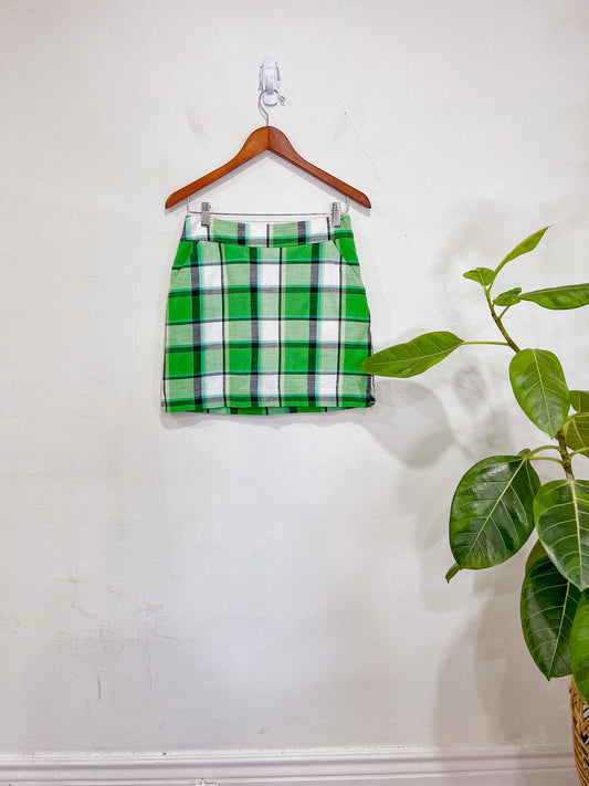 Loud Mouth Ladies "Classic Skort" in Plaid (Size S)