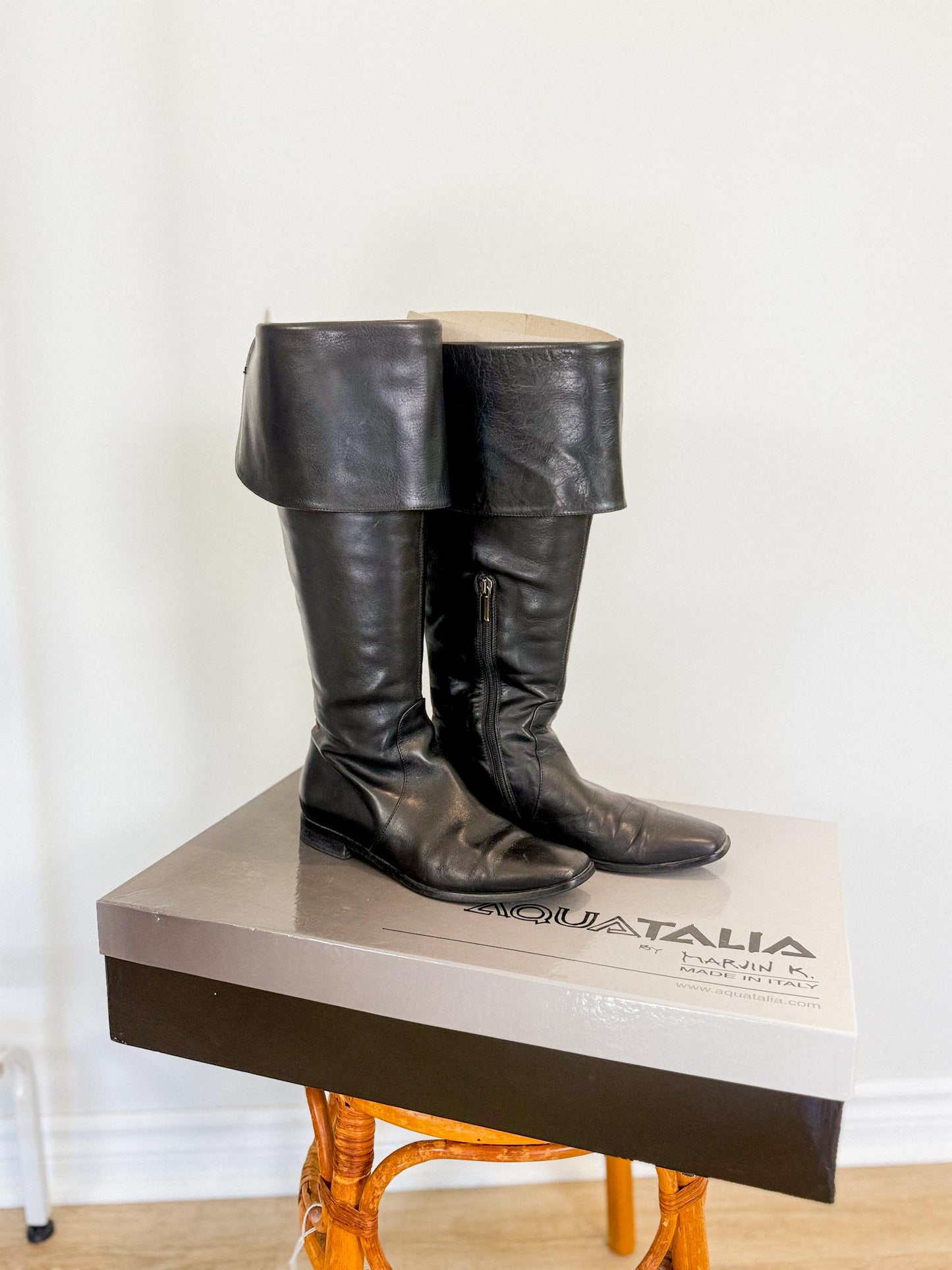 AQUATALIA Tall Calf Leather Boots in Black (Size 7.5)