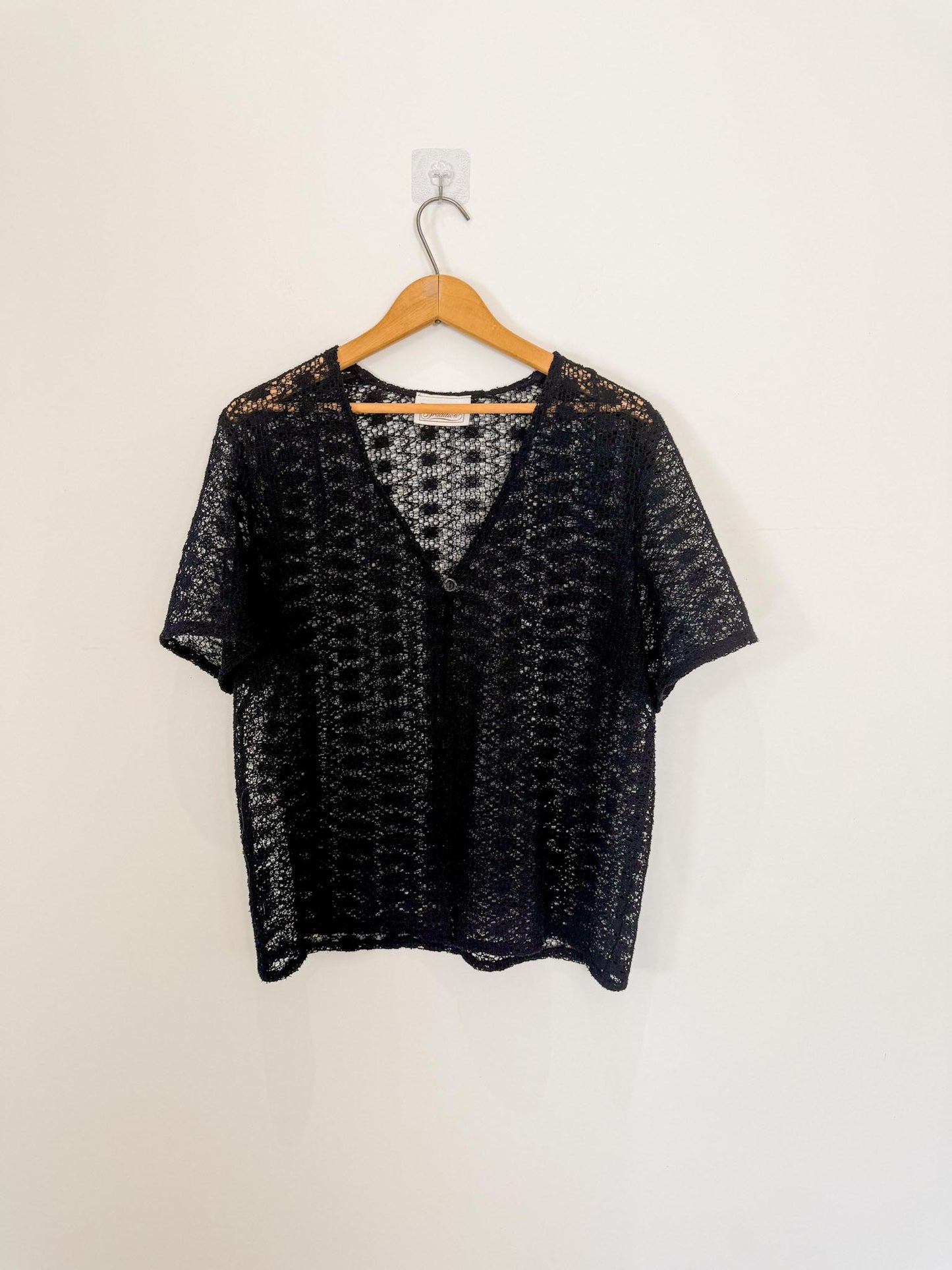 Vintage Short Sleeve Open Front Lace Top in Black (Size short-sleeve open-front lace