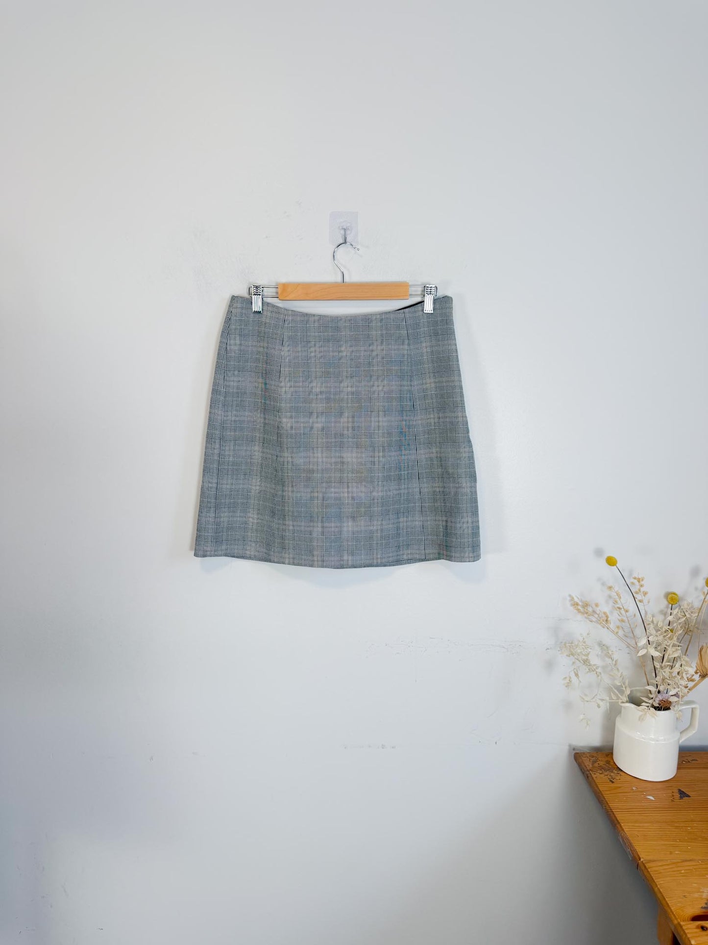 Babaton "Plaid Hopper Mini Skirt in Grey" (Size L)
