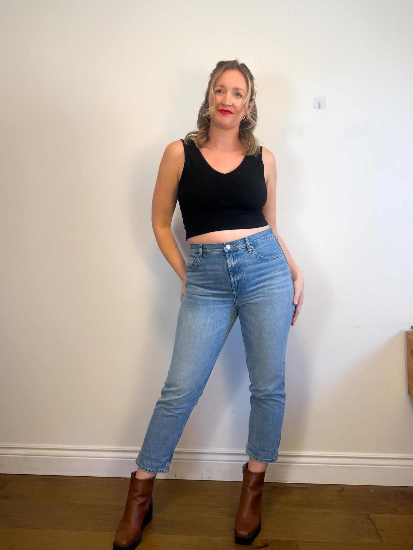 Everlane "The Super-Soft Relaxed Jean" NWT (Size 31)