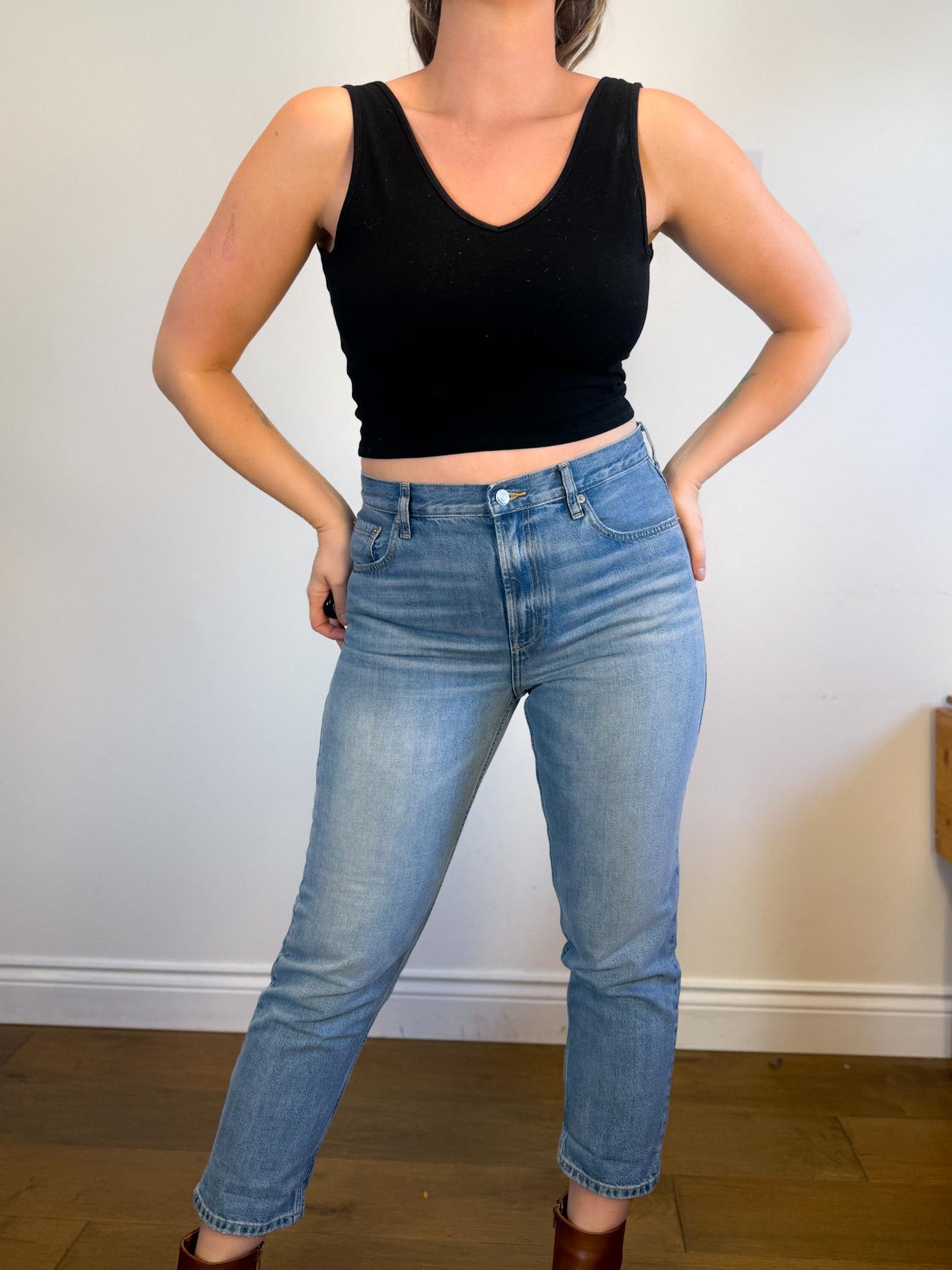 Everlane "The Super-Soft Relaxed Jean" NWT (Size 31)