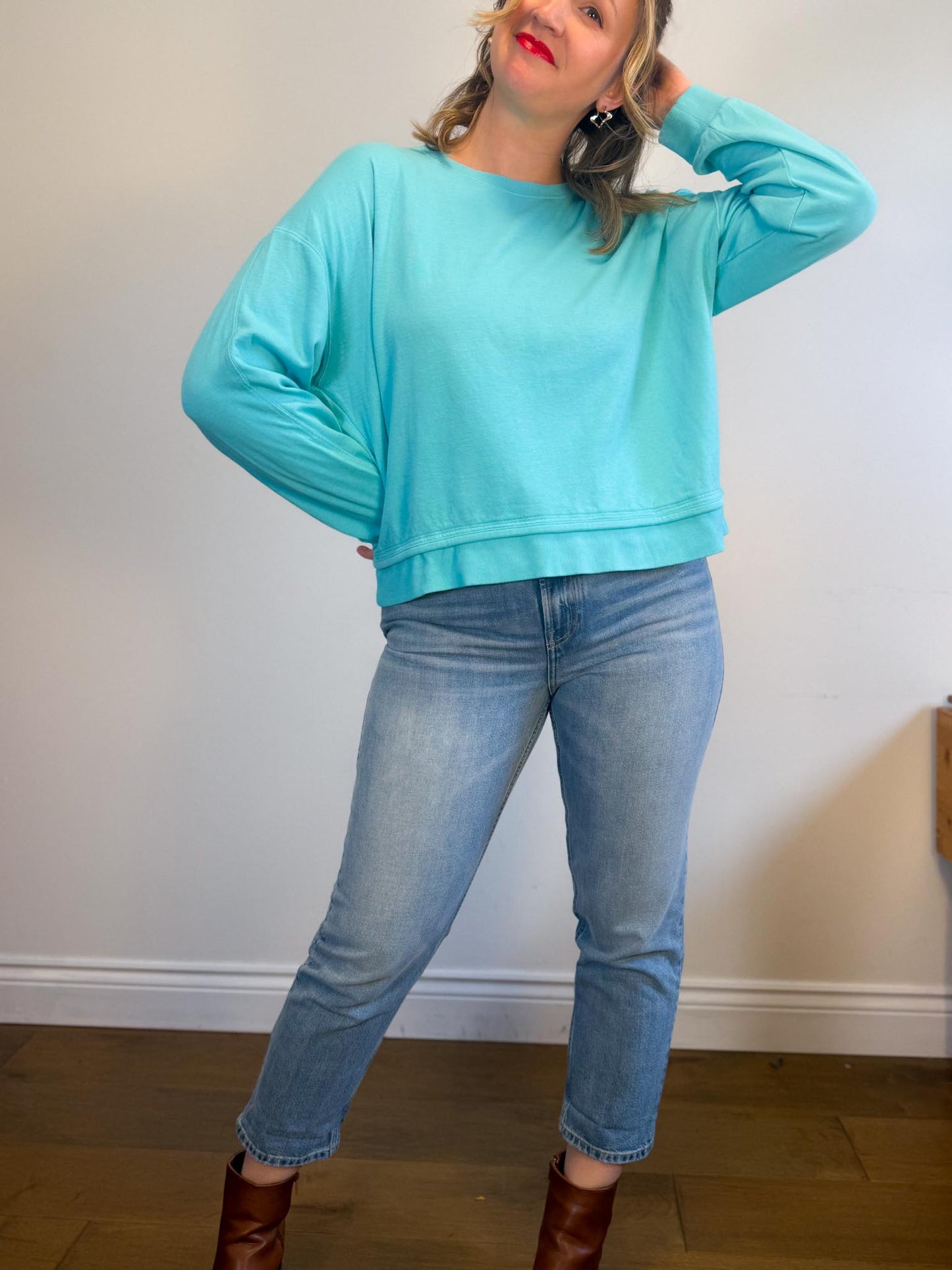 Athleta "Sundown Sweatshirt 2.0" in Aqua (Size L)