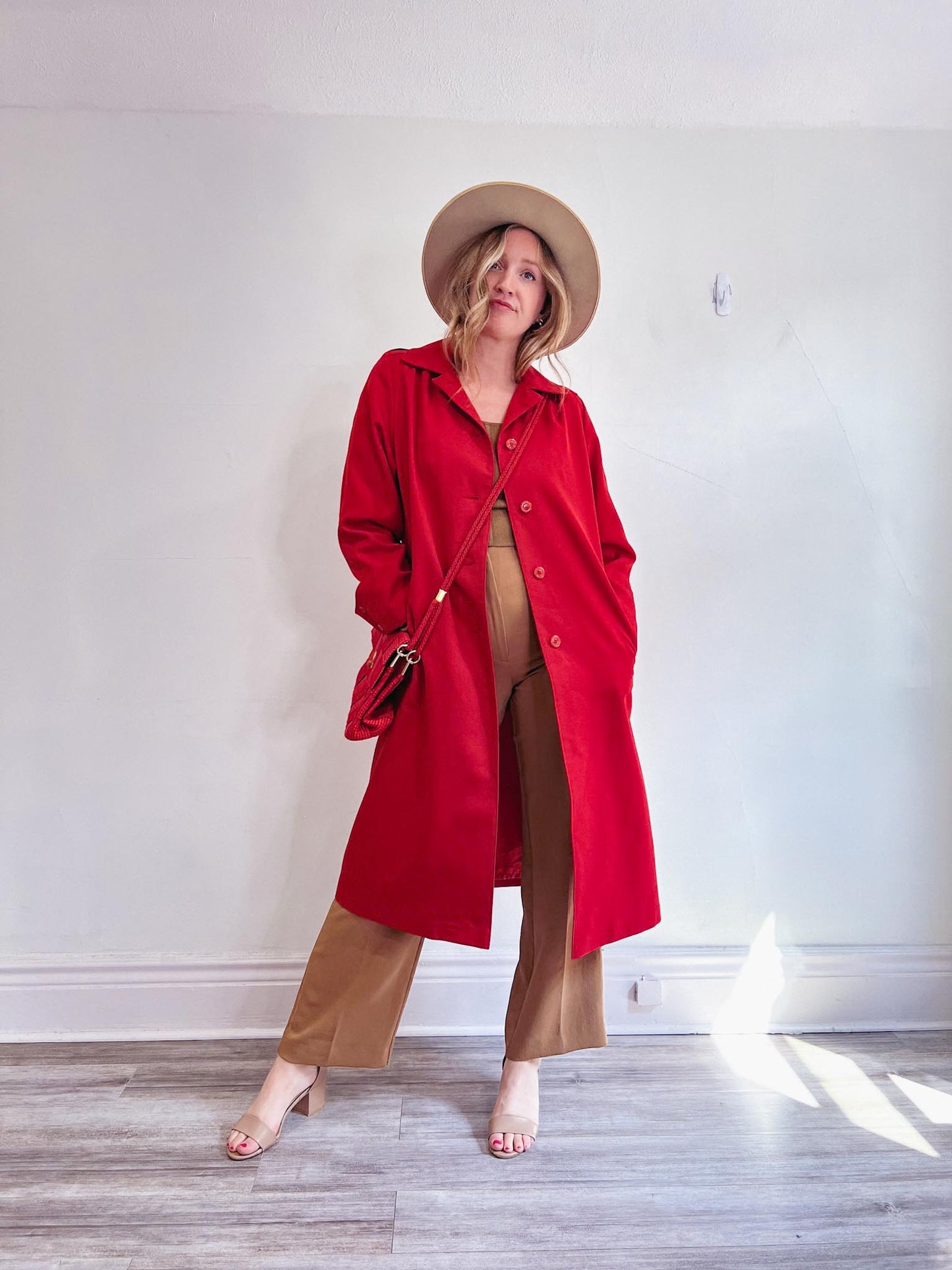 Vintage Trench Coat in Red (Size XL)