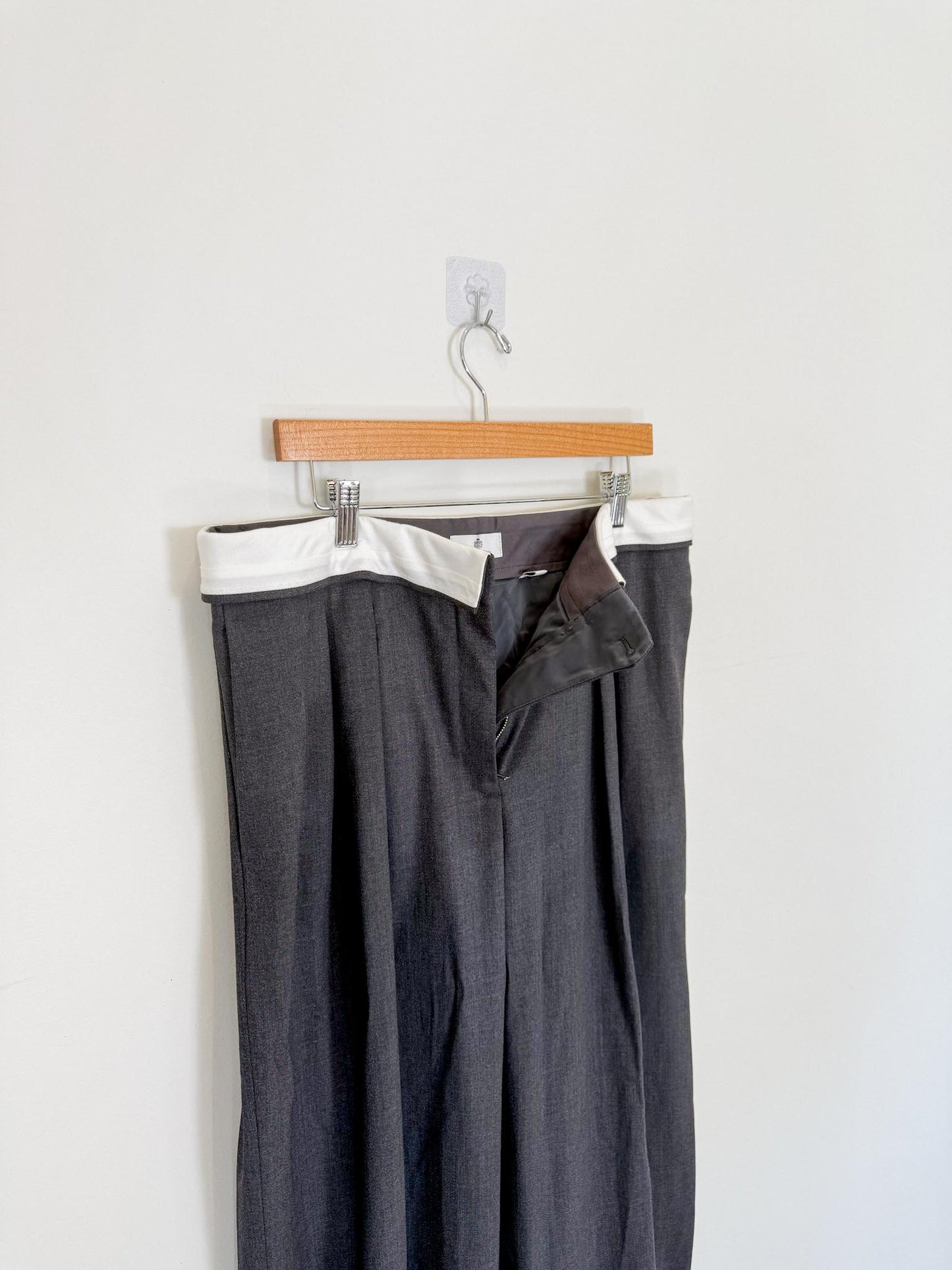 Babaton "Bureau Wool Pant in Dark Grey" (Size L/XL)