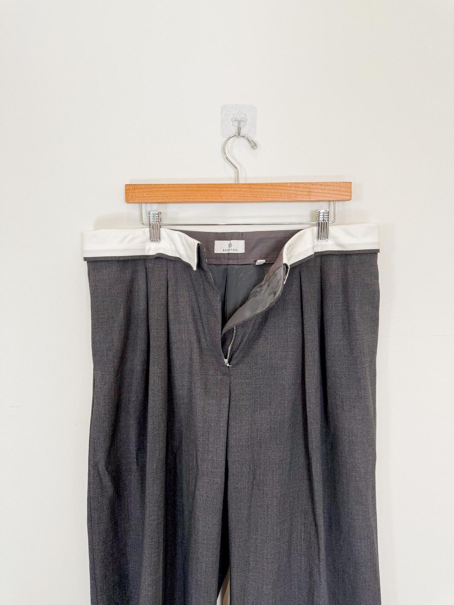 Babaton "Bureau Wool Pant in Dark Grey" (Size L/XL)