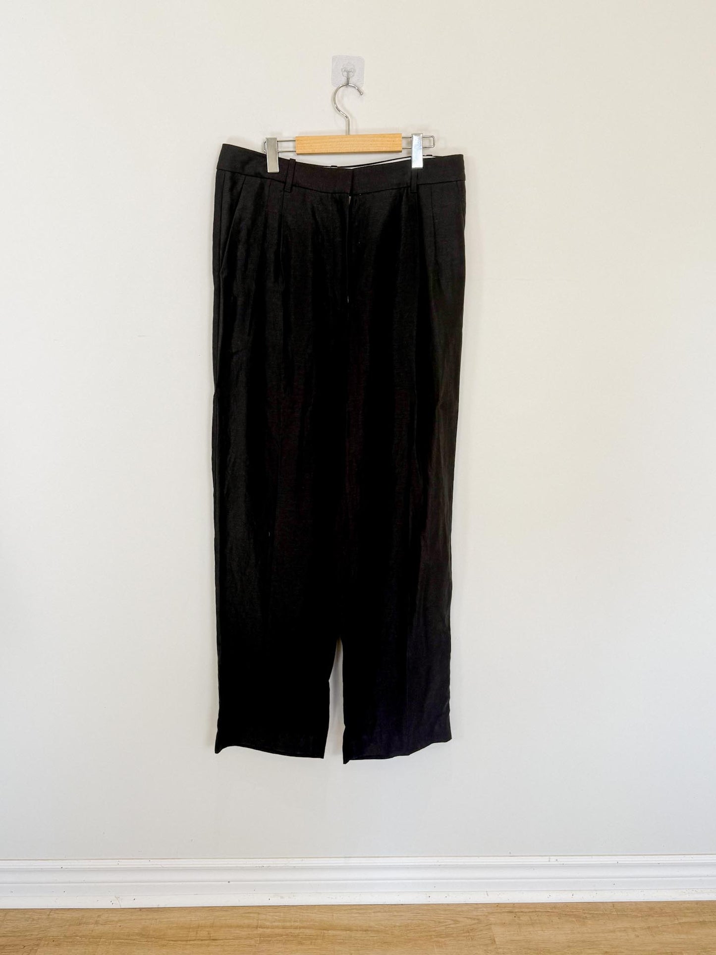 Wilfred The Effortless Pant in Black (Size L/XL)