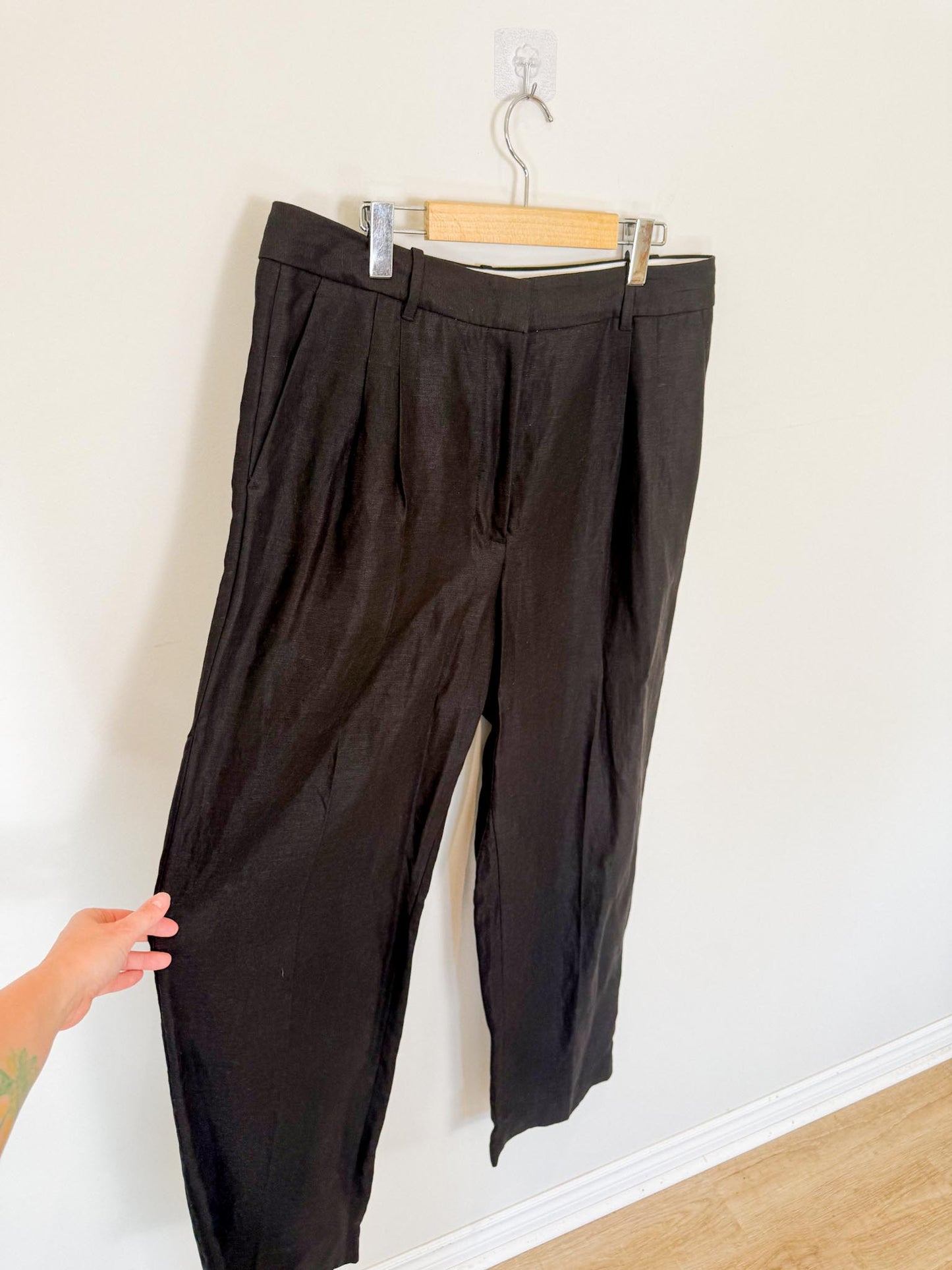 Wilfred The Effortless Pant in Black (Size L/XL)