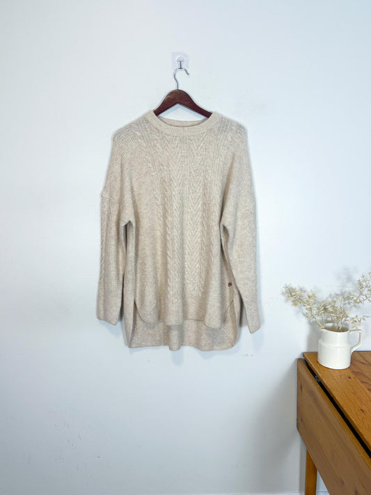 Hatley Cable Knit Sweater in Oatmeal NWT  (Size XL)