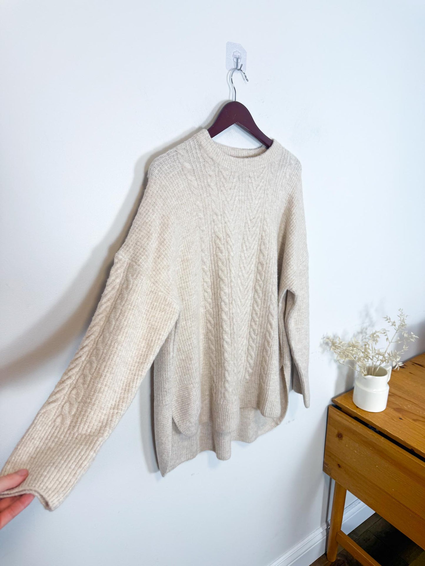 Hatley Cable Knit Sweater in Oatmeal NWT  (Size XL)