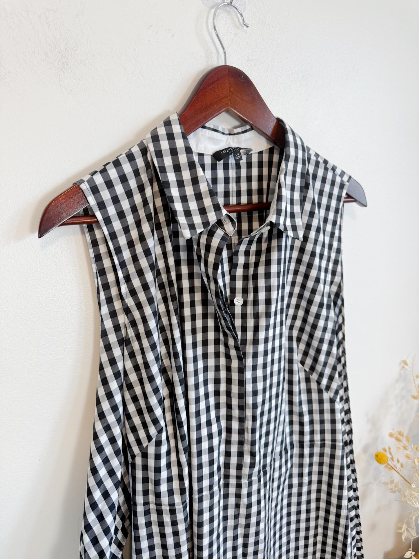 Lafayette 148 "Mariel Check Sleeveless Front Tie Blouse in White/Black" (Size L)
