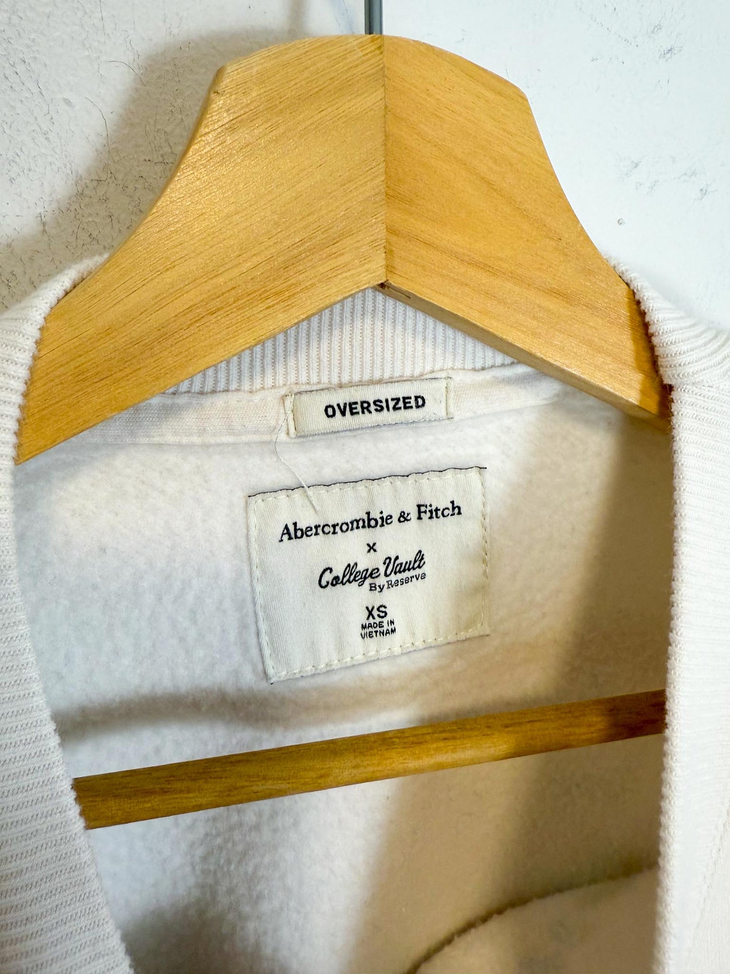 Abercrombie Rose Bowl Crewneck SOLD AS IS (Size XS-M)